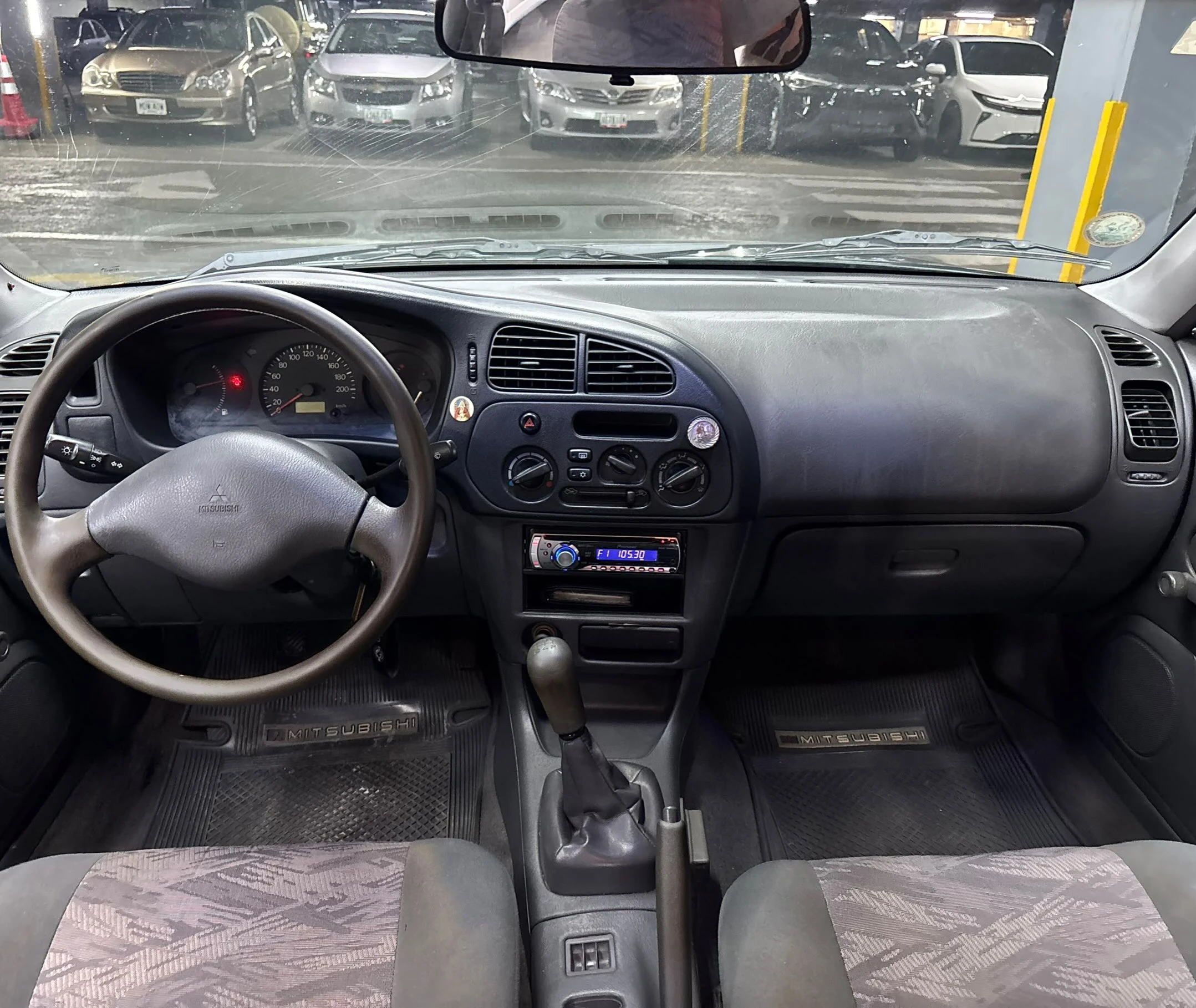 2004 Mitsubishi Lancer Signo — photo 8