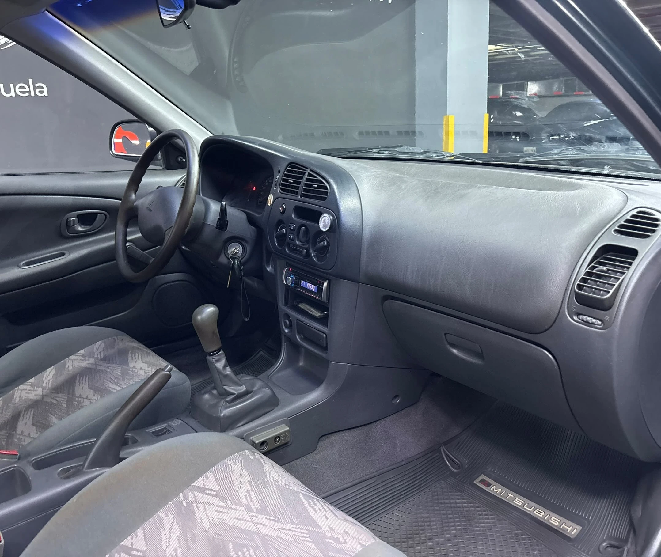 2004 Mitsubishi Lancer Signo — photo 10