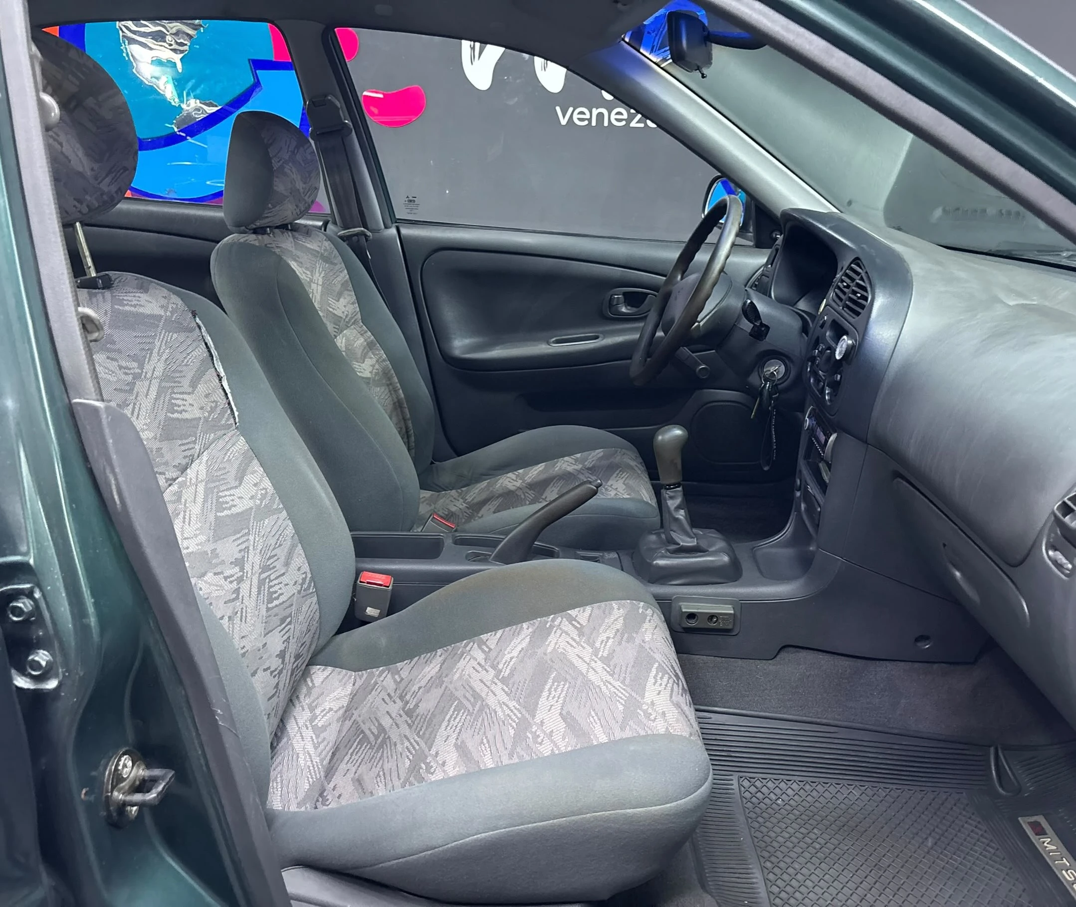 2004 Mitsubishi Lancer Signo — photo 11