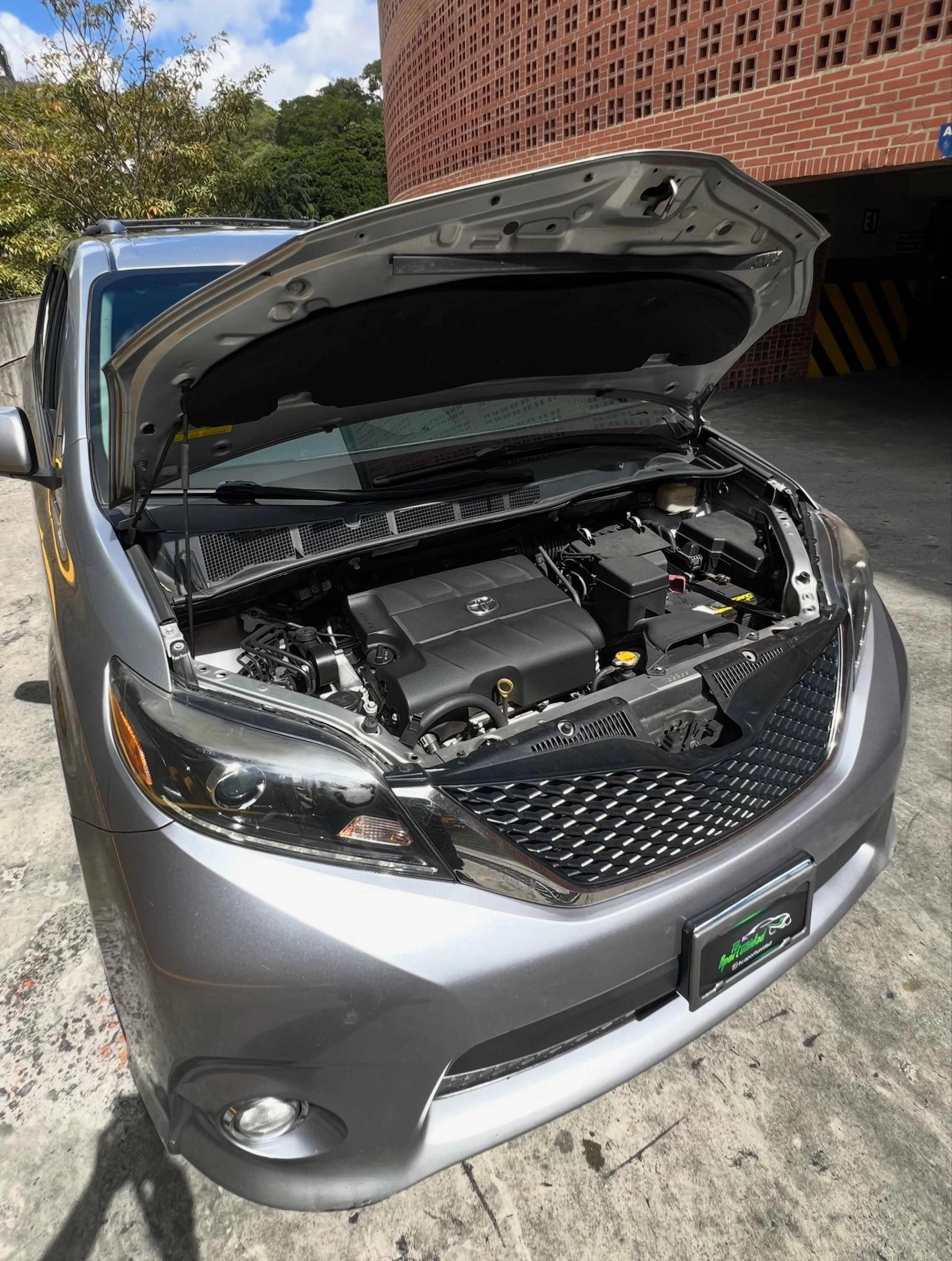 2016 Toyota Sienna SE — photo 16