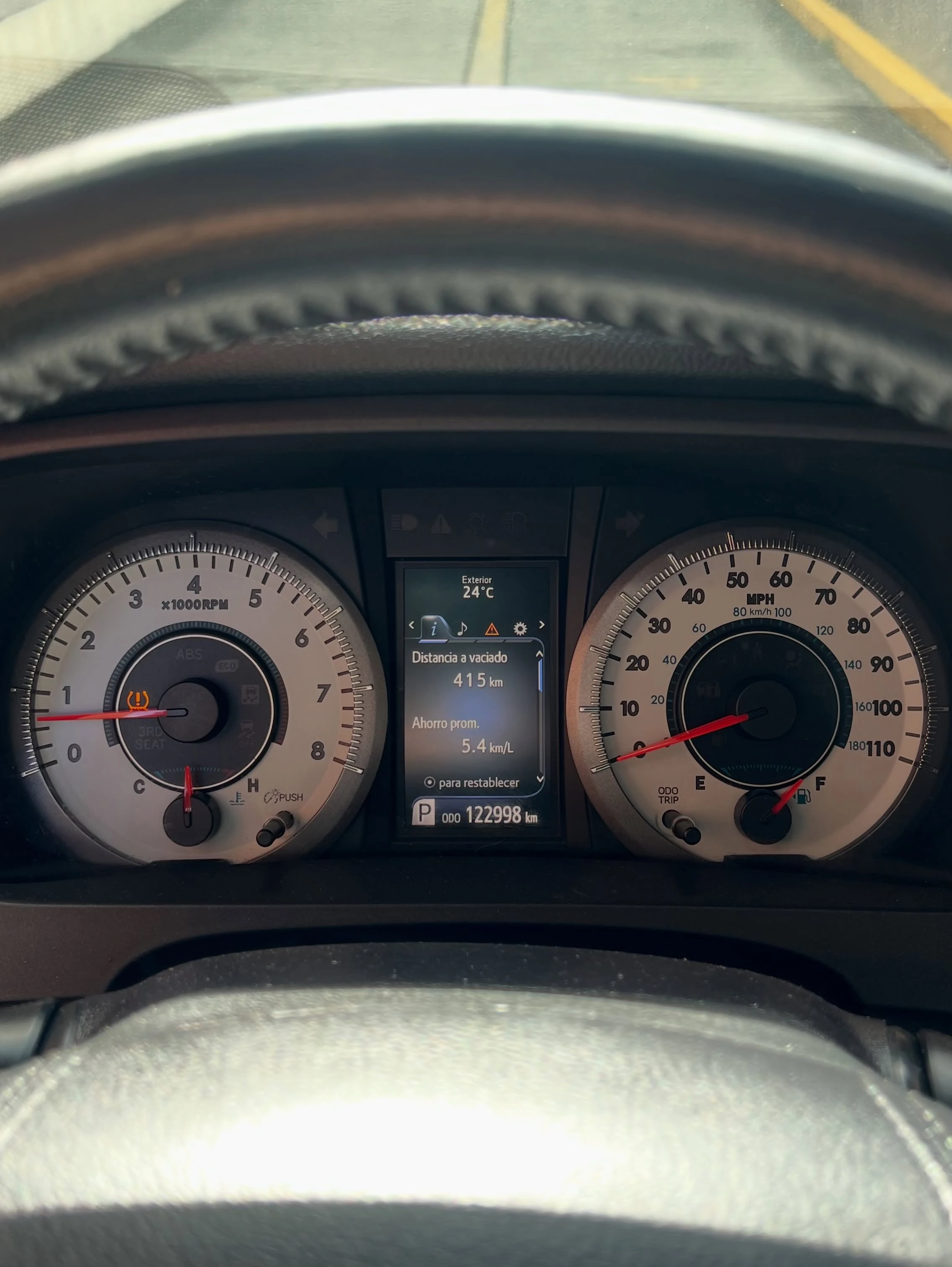 2016 Toyota Sienna SE — photo 17