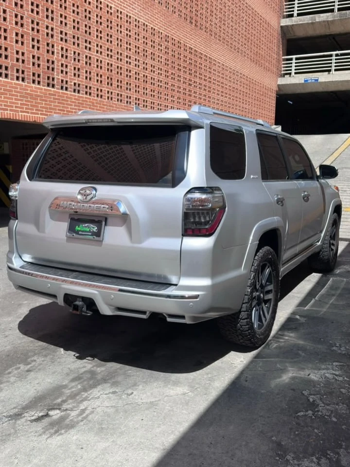 2017 Toyota 4Runner Limited — photo 3