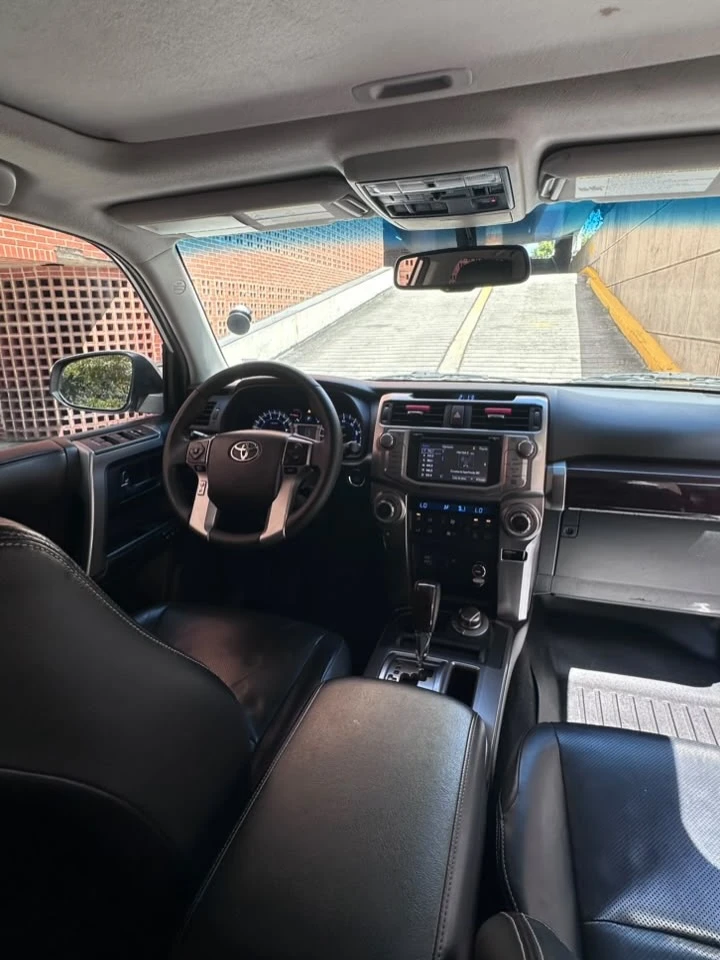 2017 Toyota 4Runner Limited — photo 7