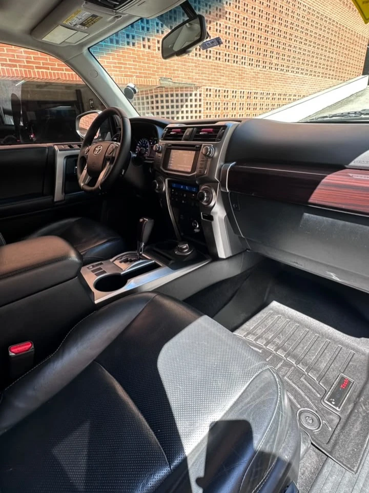 2017 Toyota 4Runner Limited — photo 8