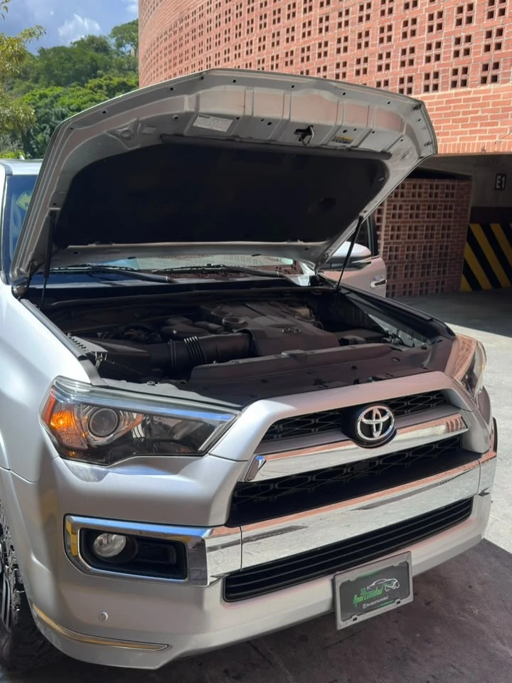 2017 Toyota 4Runner Limited — photo 12