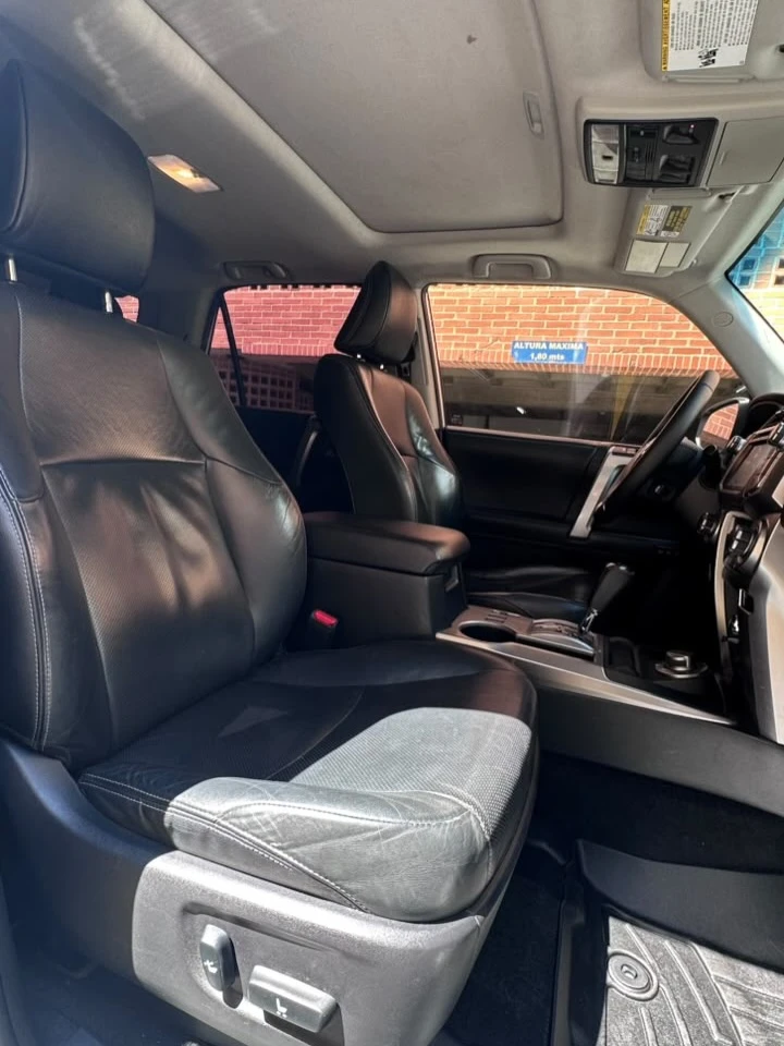 2017 Toyota 4Runner Limited — photo 9