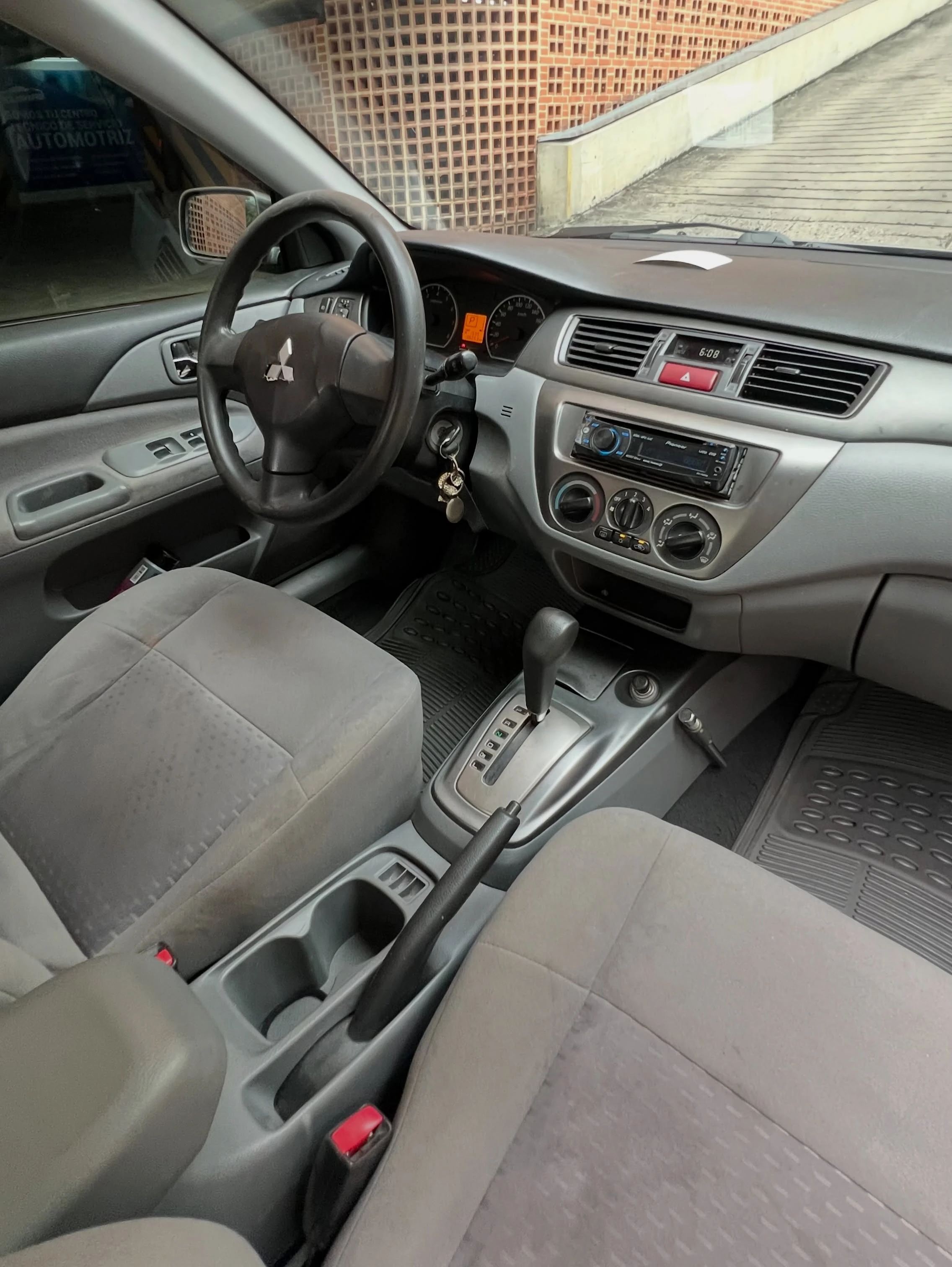 2013 Mitsubishi Lancer GLX — photo 9