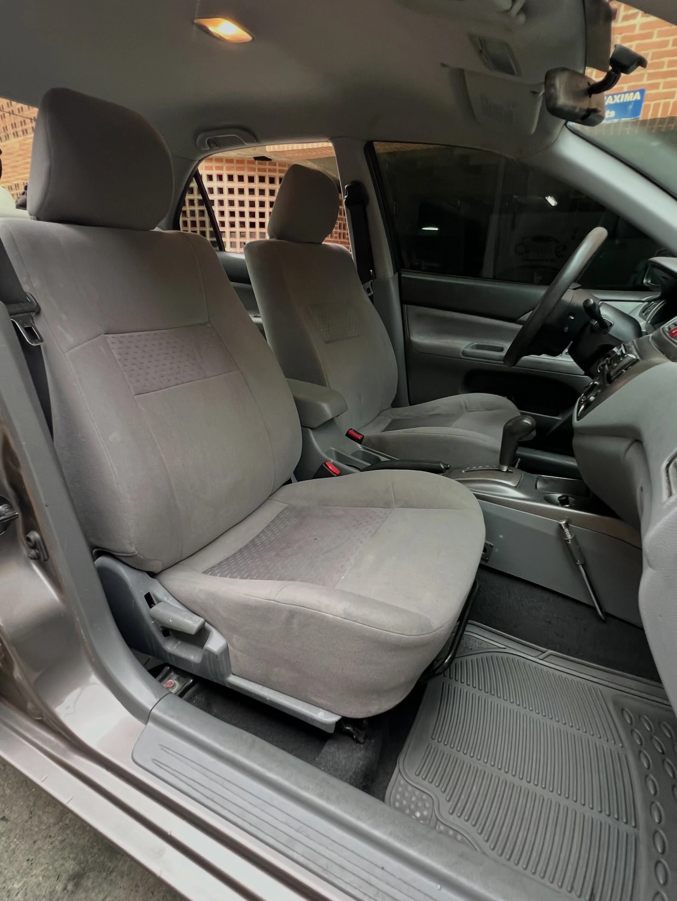 2013 Mitsubishi Lancer GLX — photo 11