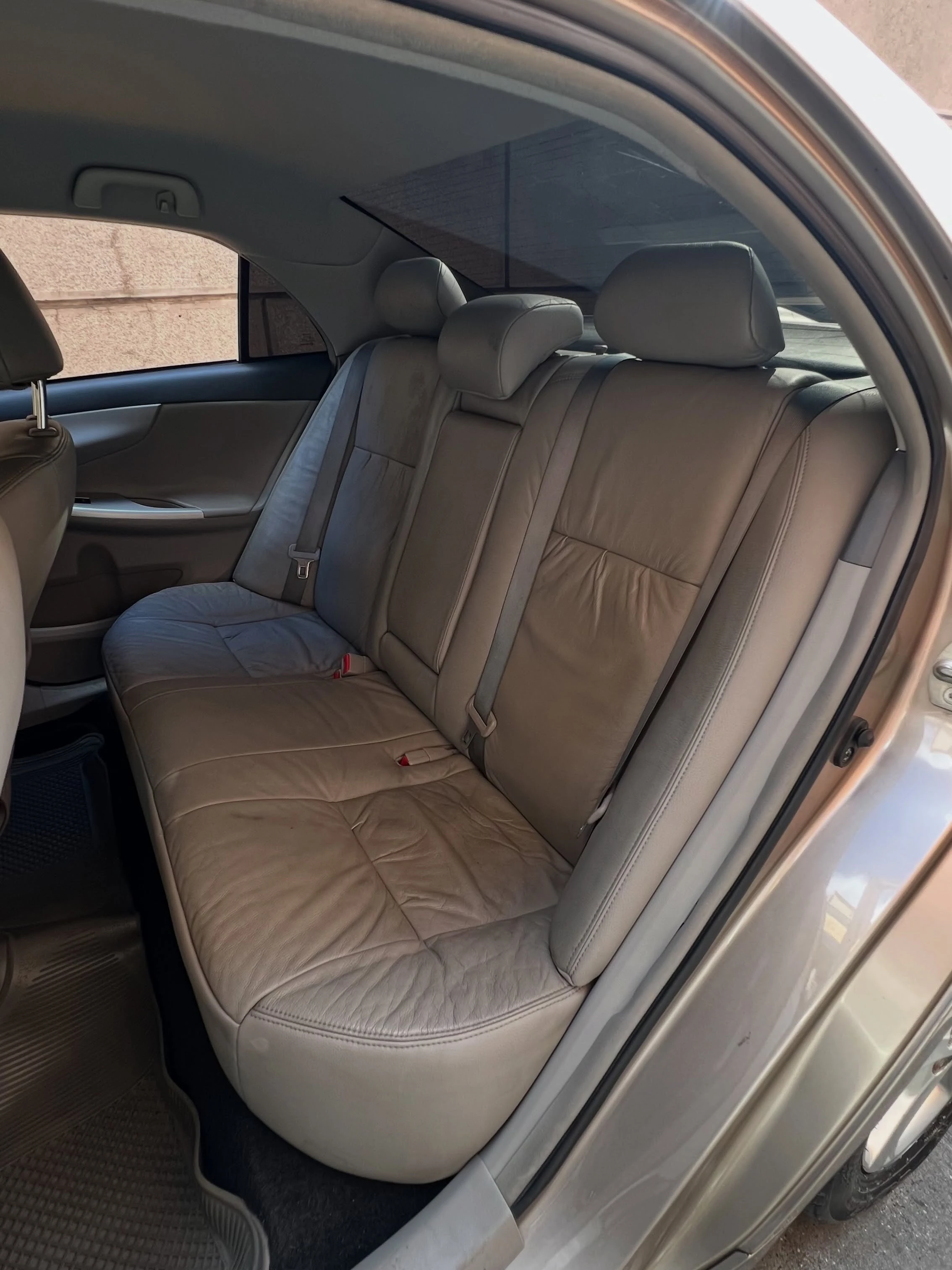 2012 Toyota Corolla GLi — photo 7