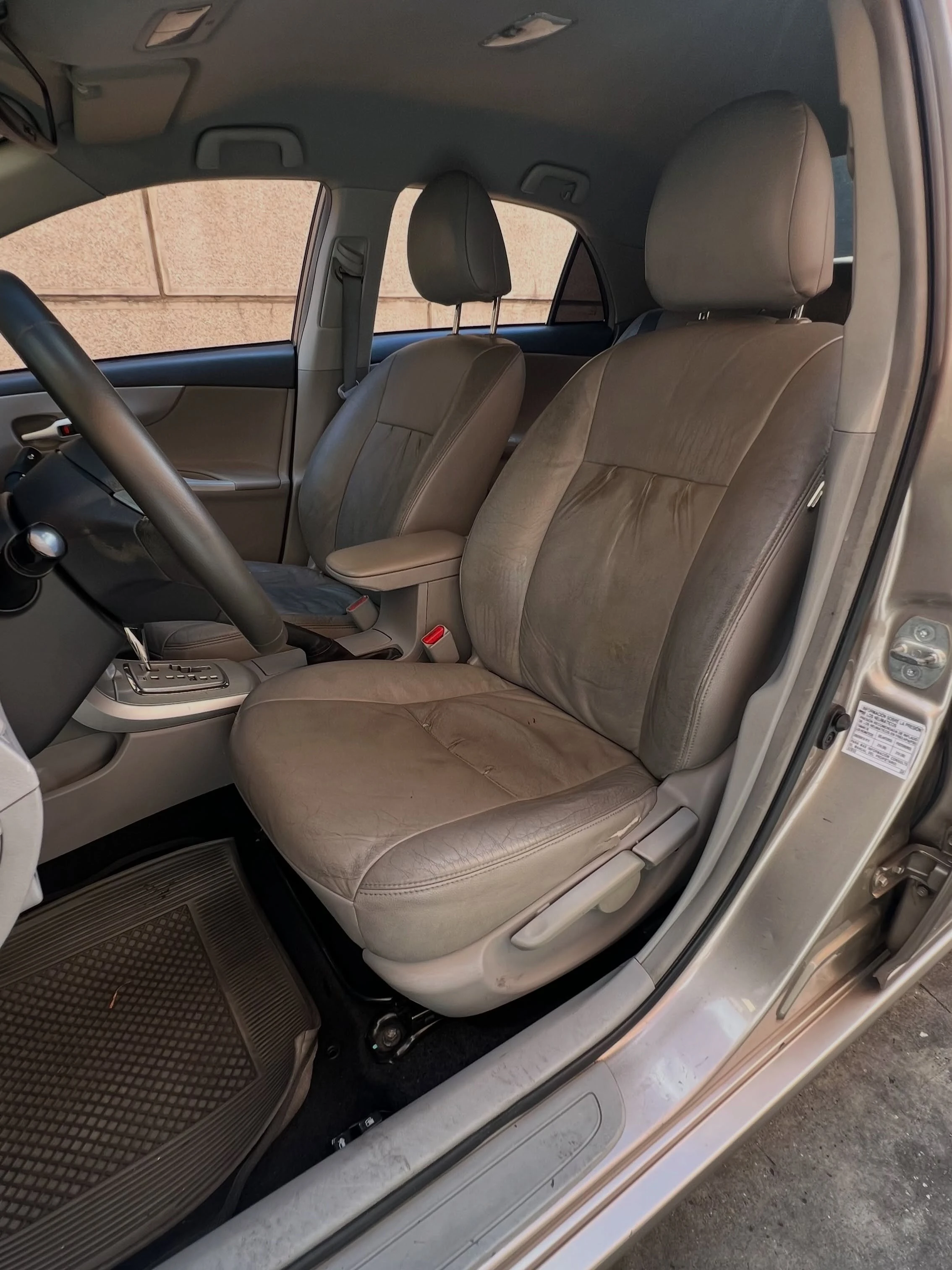2012 Toyota Corolla GLi — photo 14
