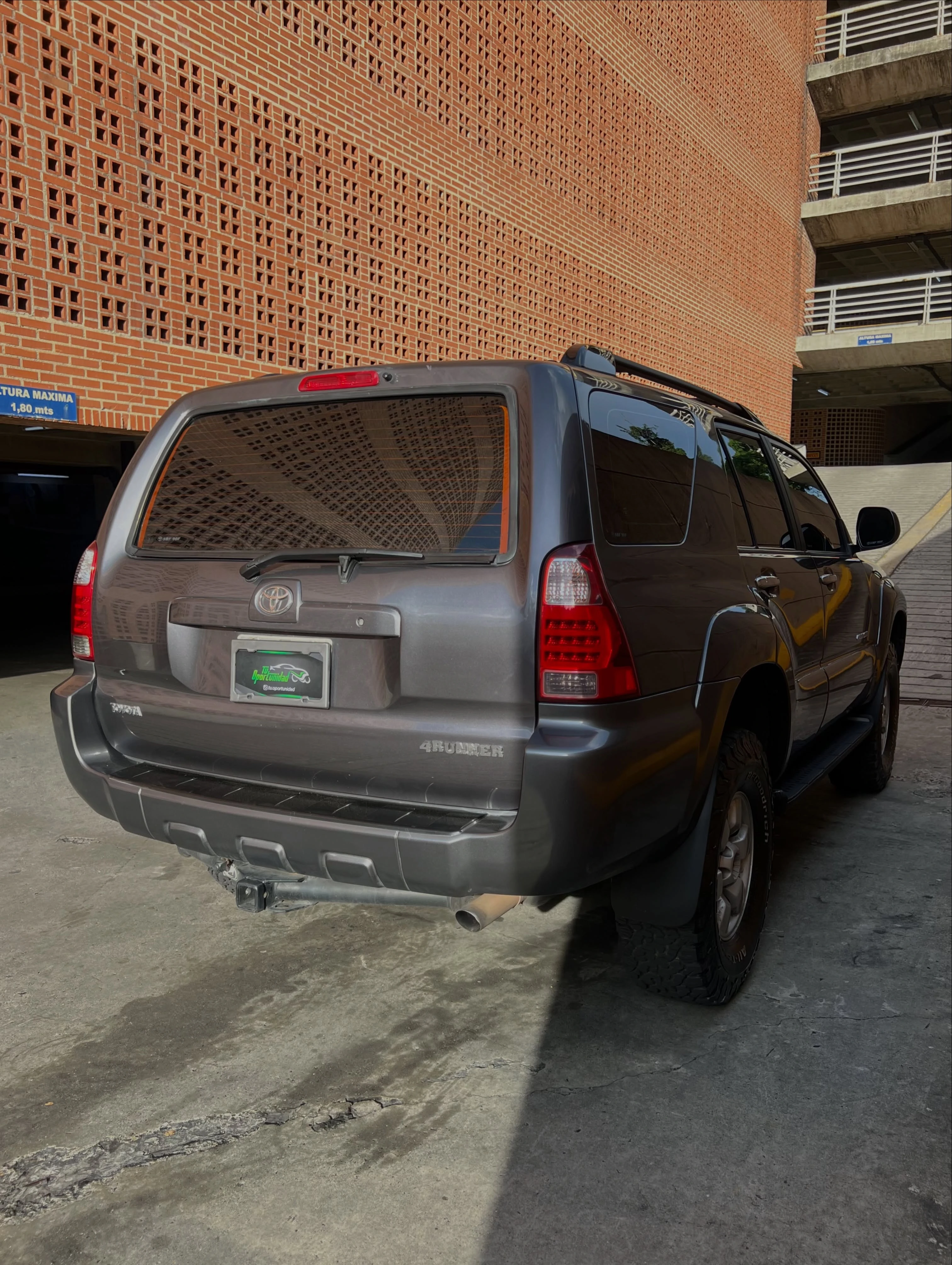 2007 Toyota 4Runner Limited — photo 3