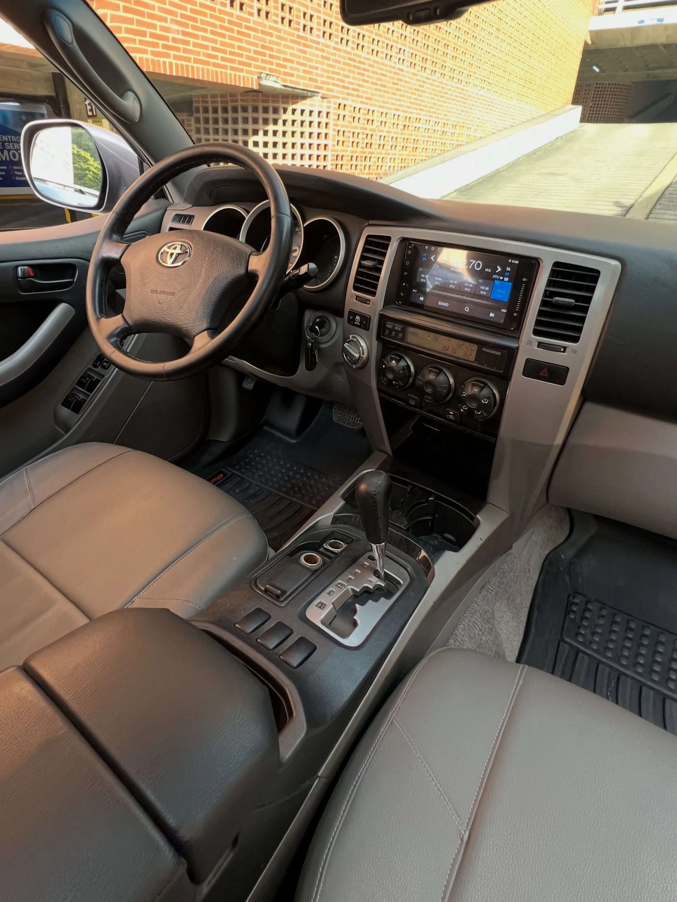 2007 Toyota 4Runner Limited — photo 10