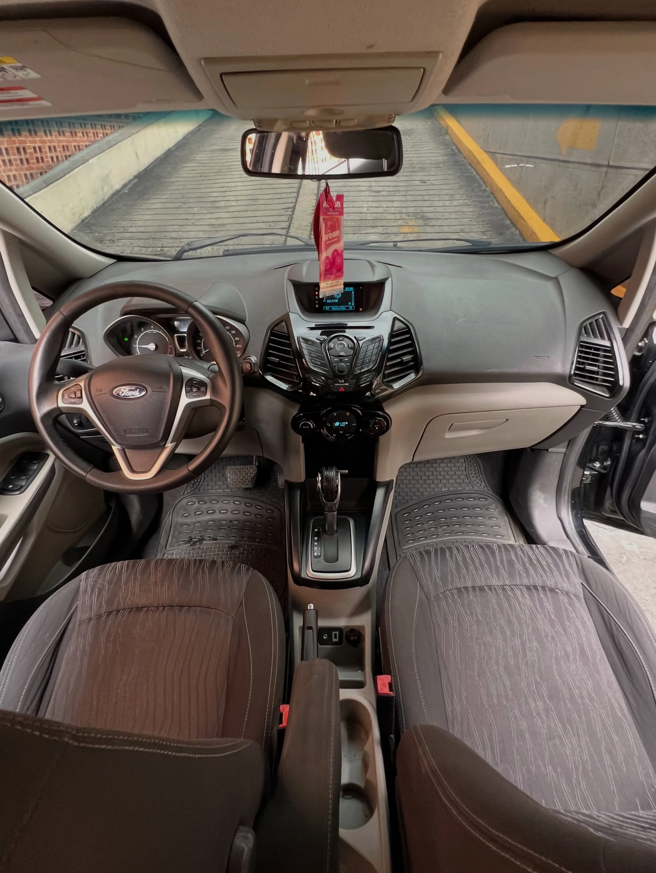 2015 Ford Ecosport Titanium — photo 9