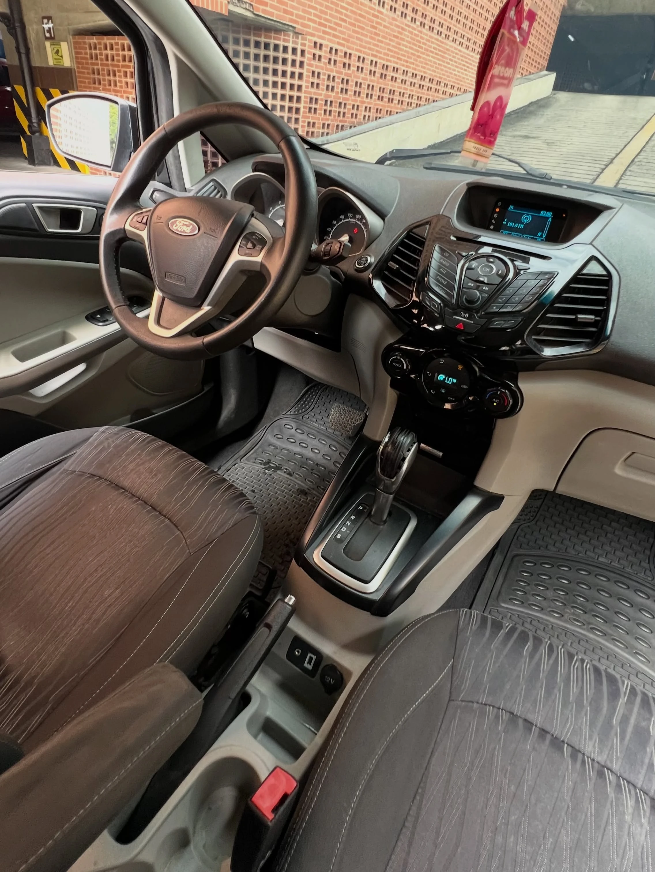 2015 Ford Ecosport Titanium — photo 10