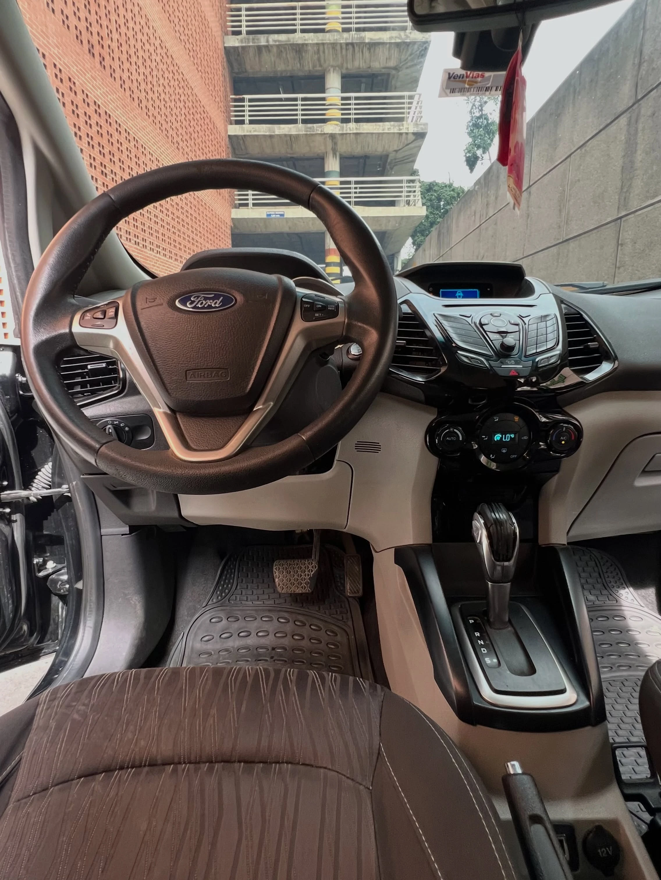 2015 Ford Ecosport Titanium — photo 13