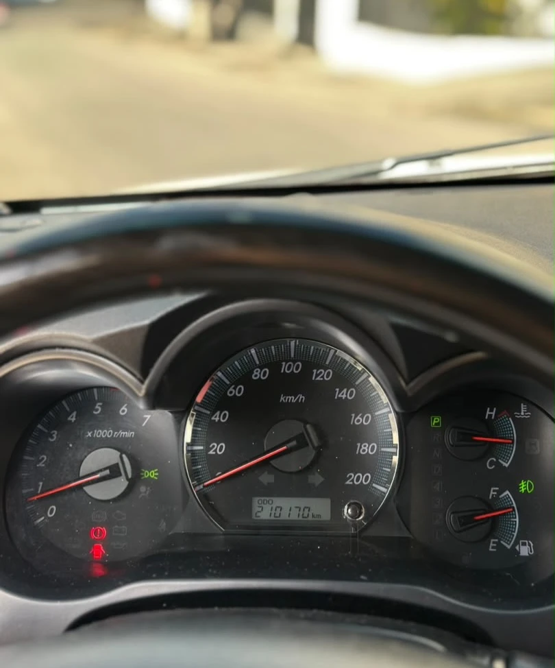 2015 Toyota Fortuner — photo 7