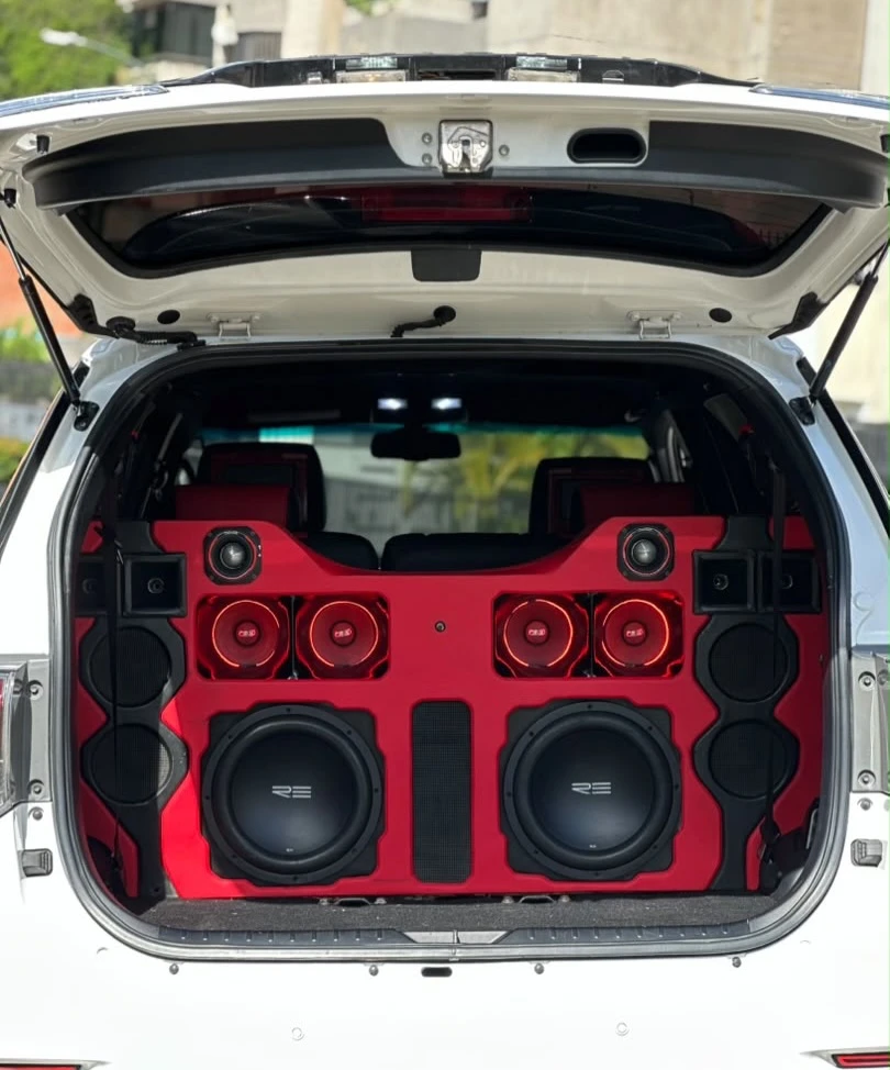 2015 Toyota Fortuner — photo 10