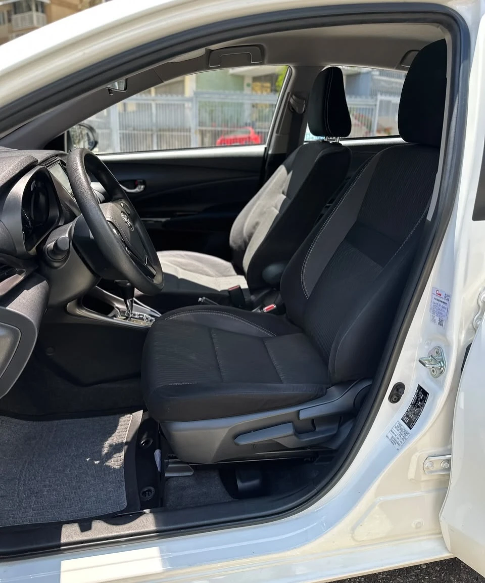 2022 Toyota Yaris G — photo 6