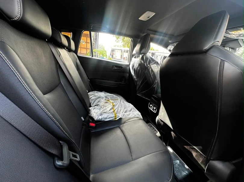 2026 Toyota Corolla Cross ÉLITE (full equipo) — photo 4