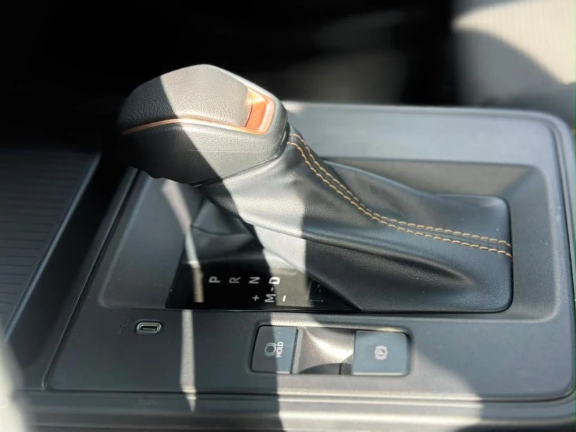 2026 Toyota Corolla Cross ÉLITE (full equipo) — photo 9