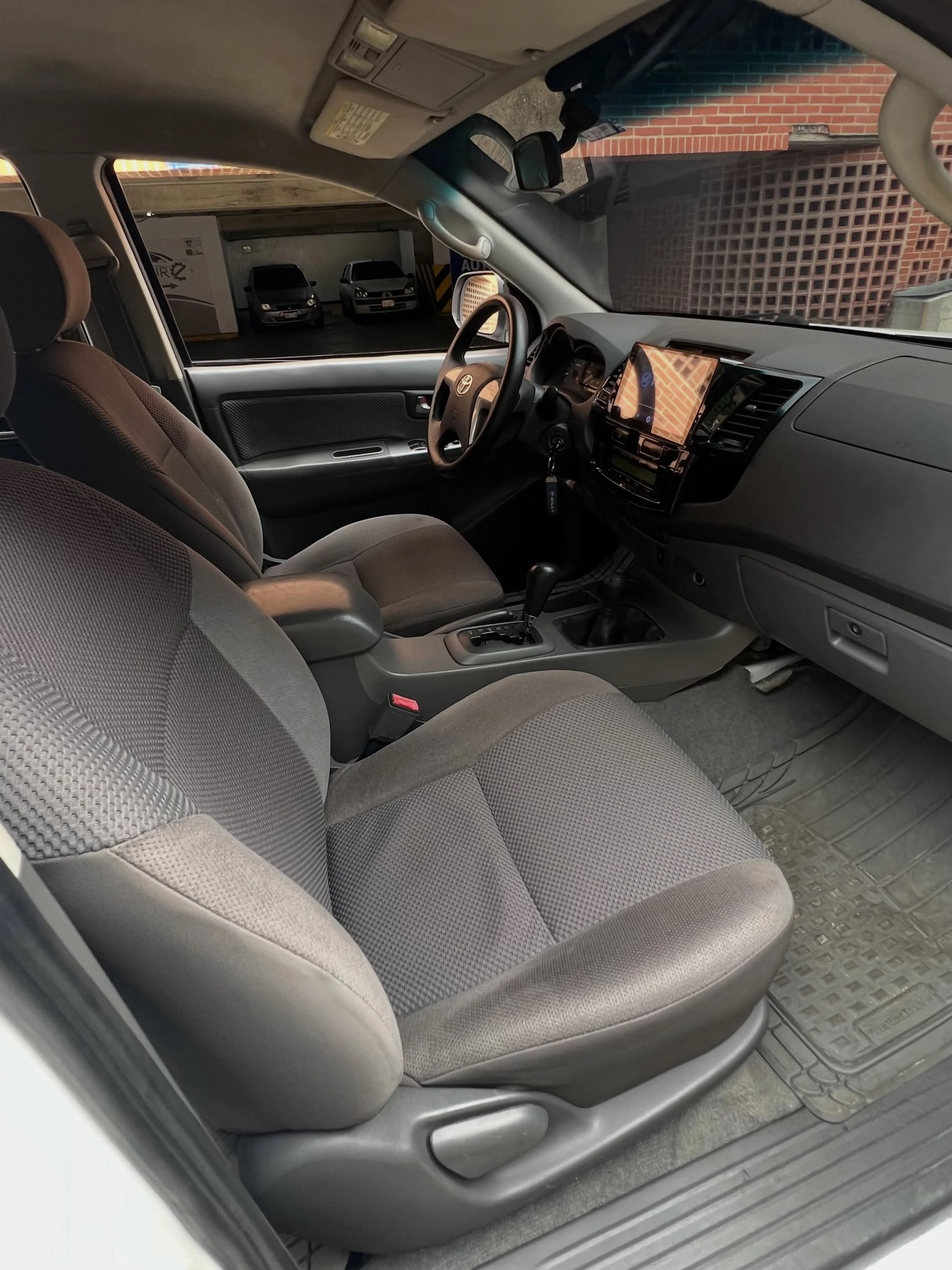2013 Toyota Hilux Kavak — photo 10