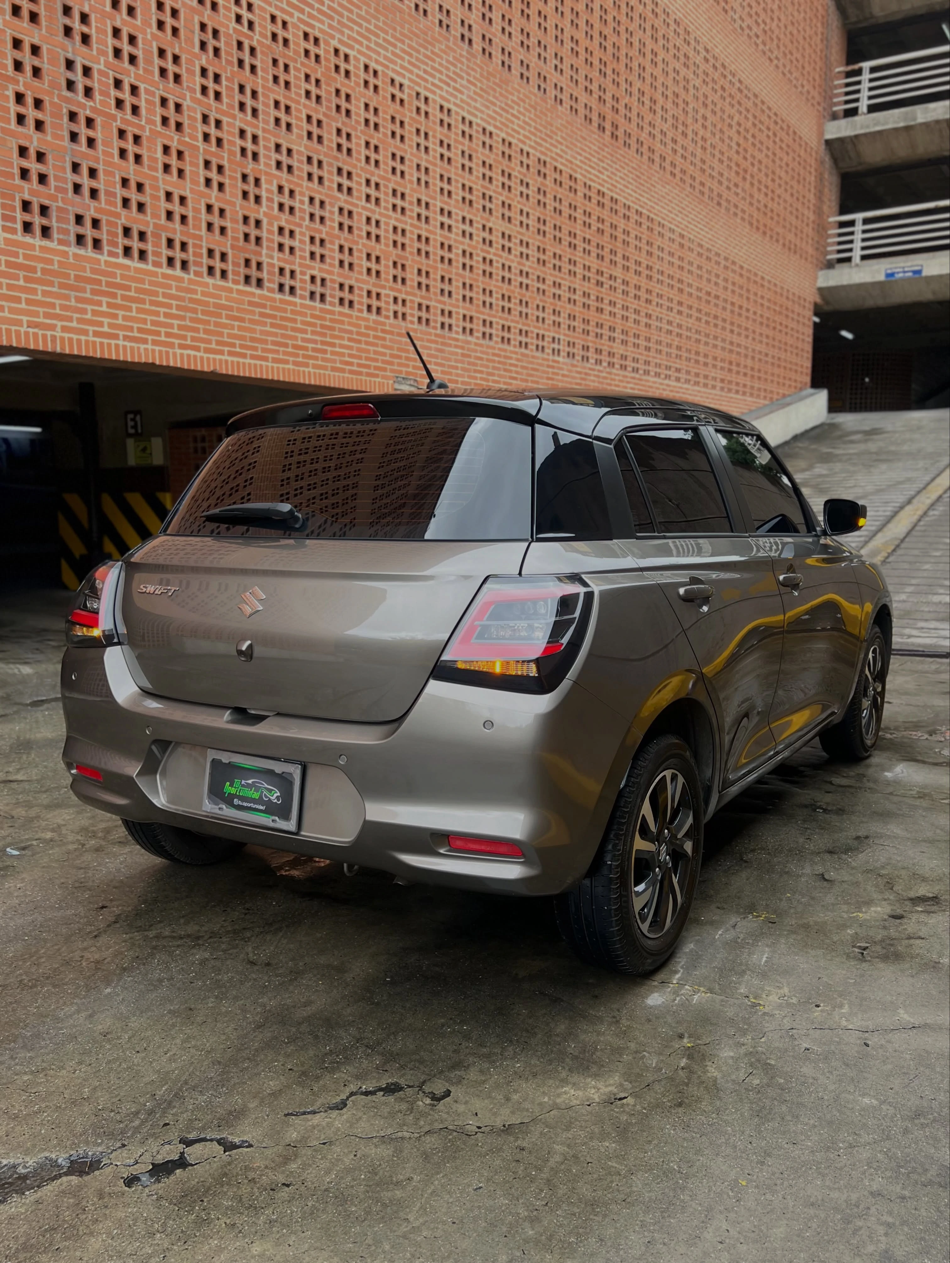 2025 Suzuki Swift — photo 3