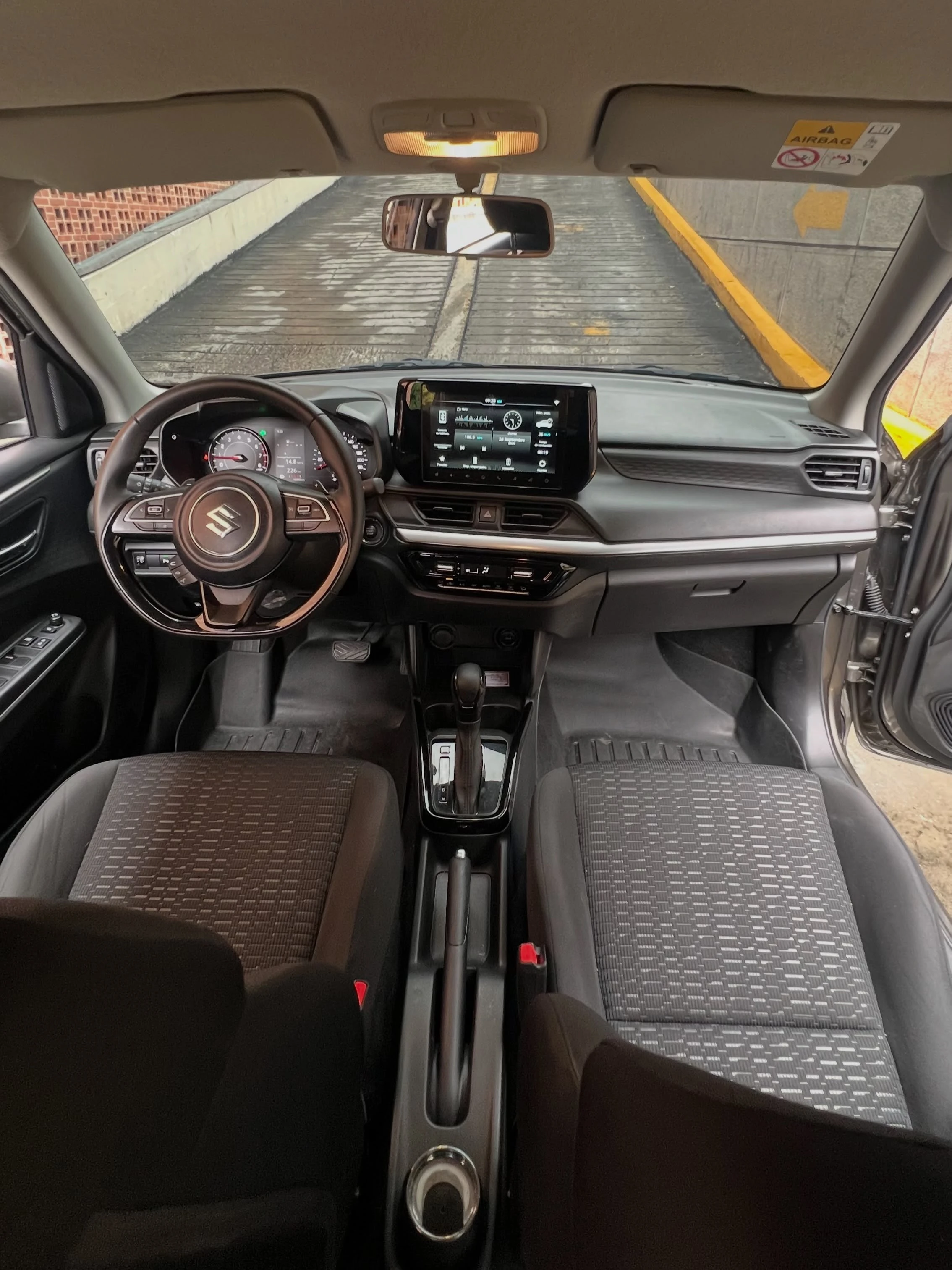 2025 Suzuki Swift — photo 9