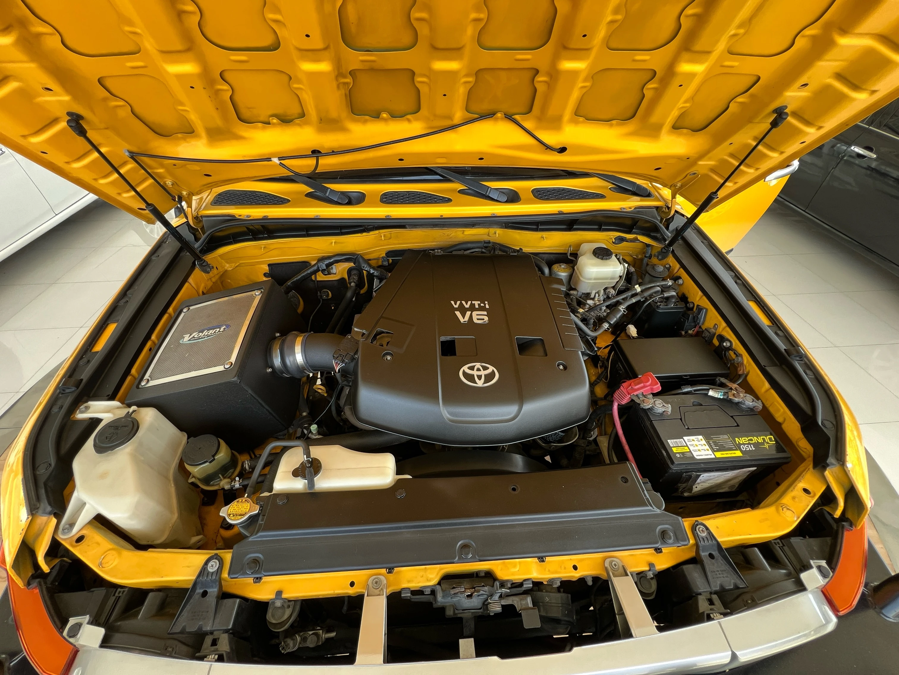 2008 Toyota FJ Cruiser — photo 2