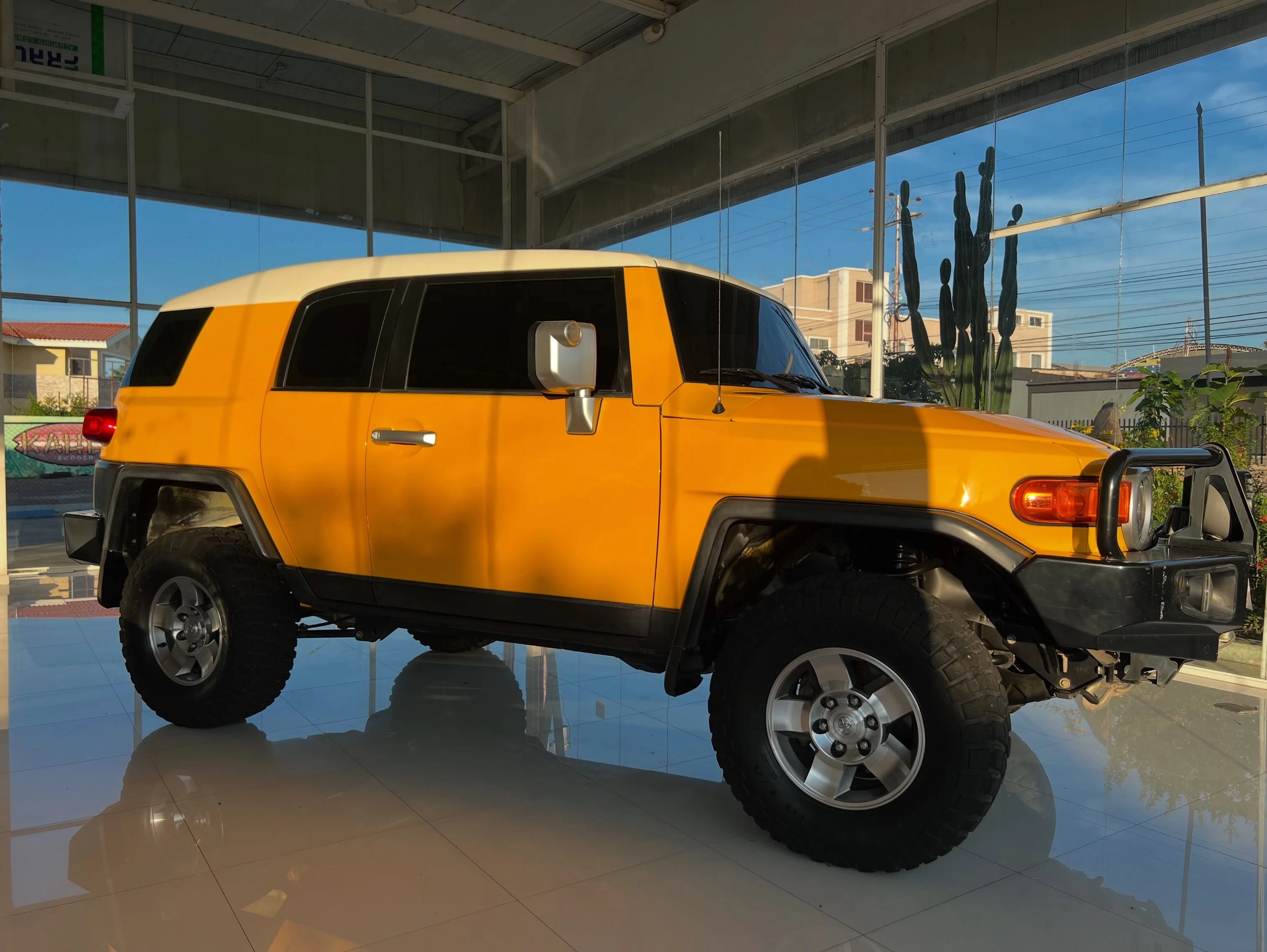 2008 Toyota FJ Cruiser — photo 4