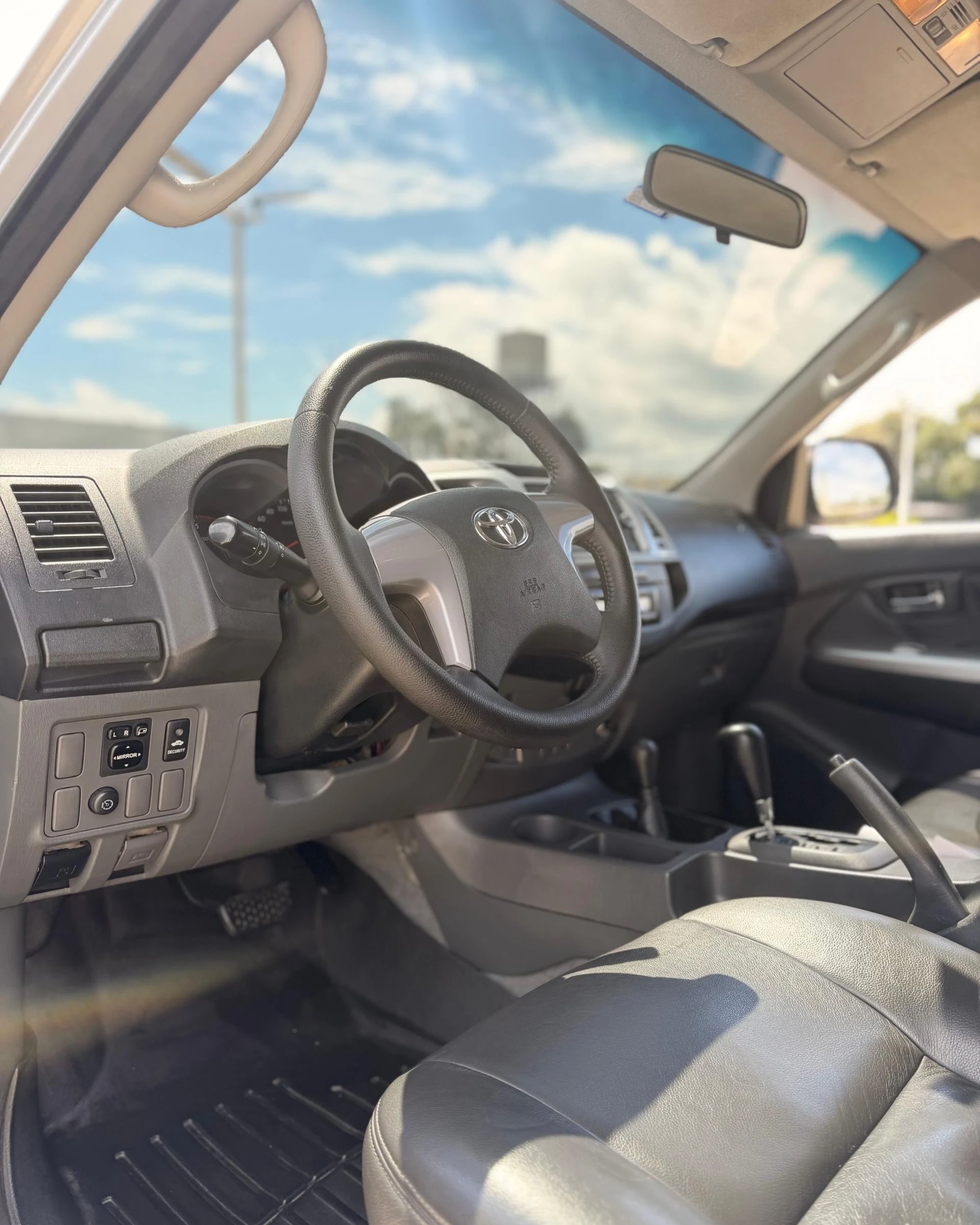 2017 Toyota Hilux — photo 7