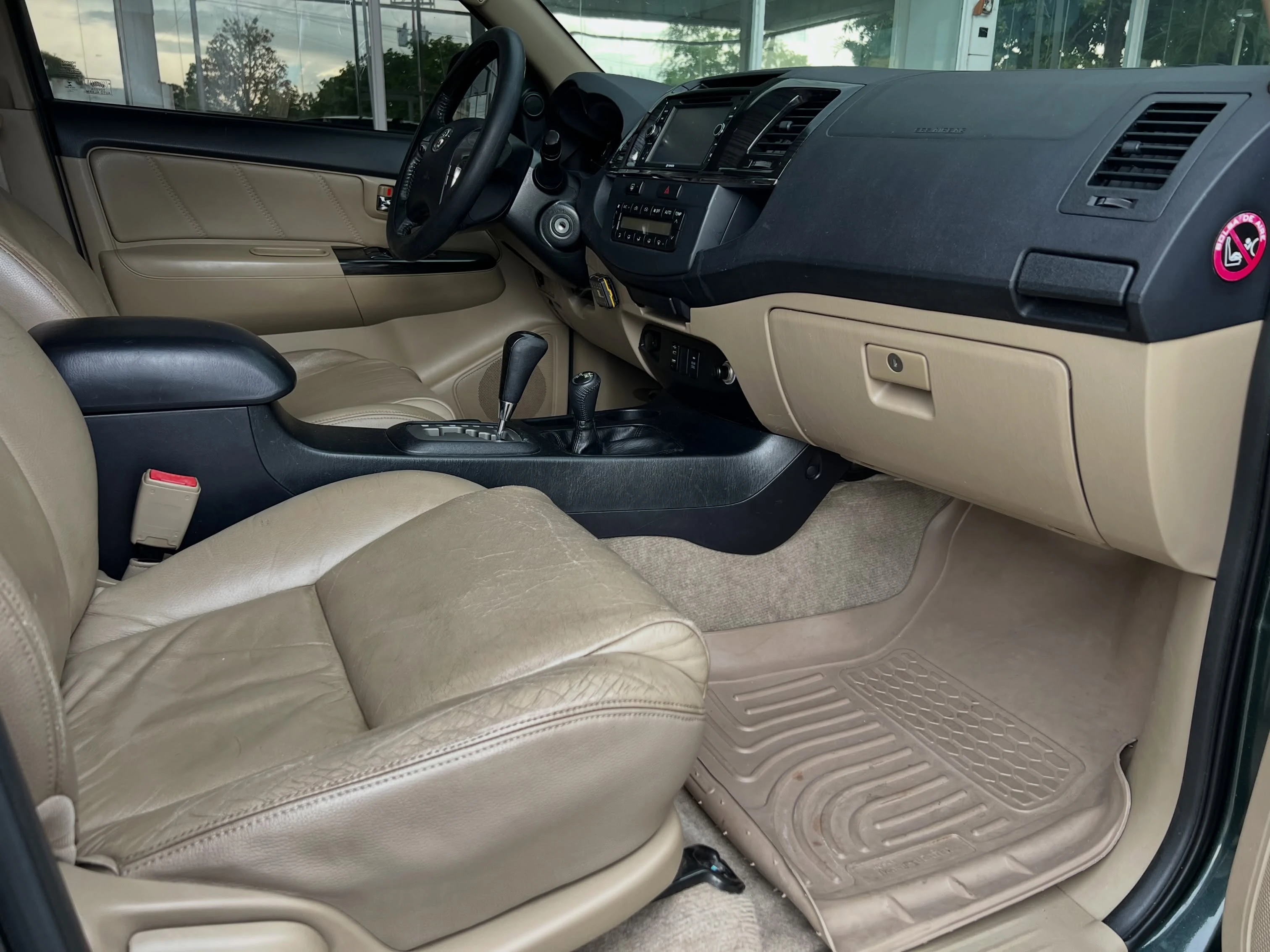 2015 Toyota Fortuner — photo 4