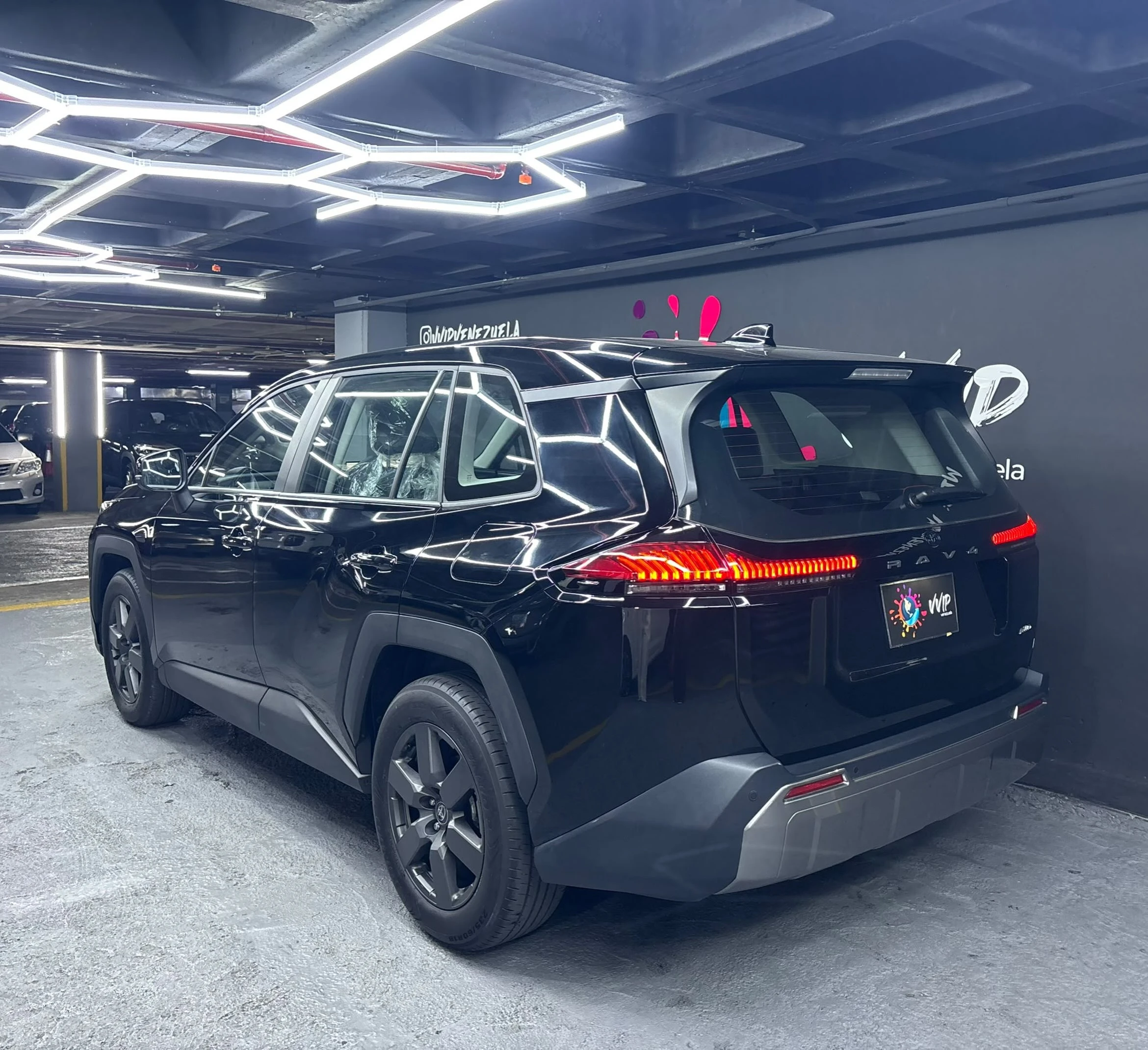 2026 Toyota RAV4 — photo 7