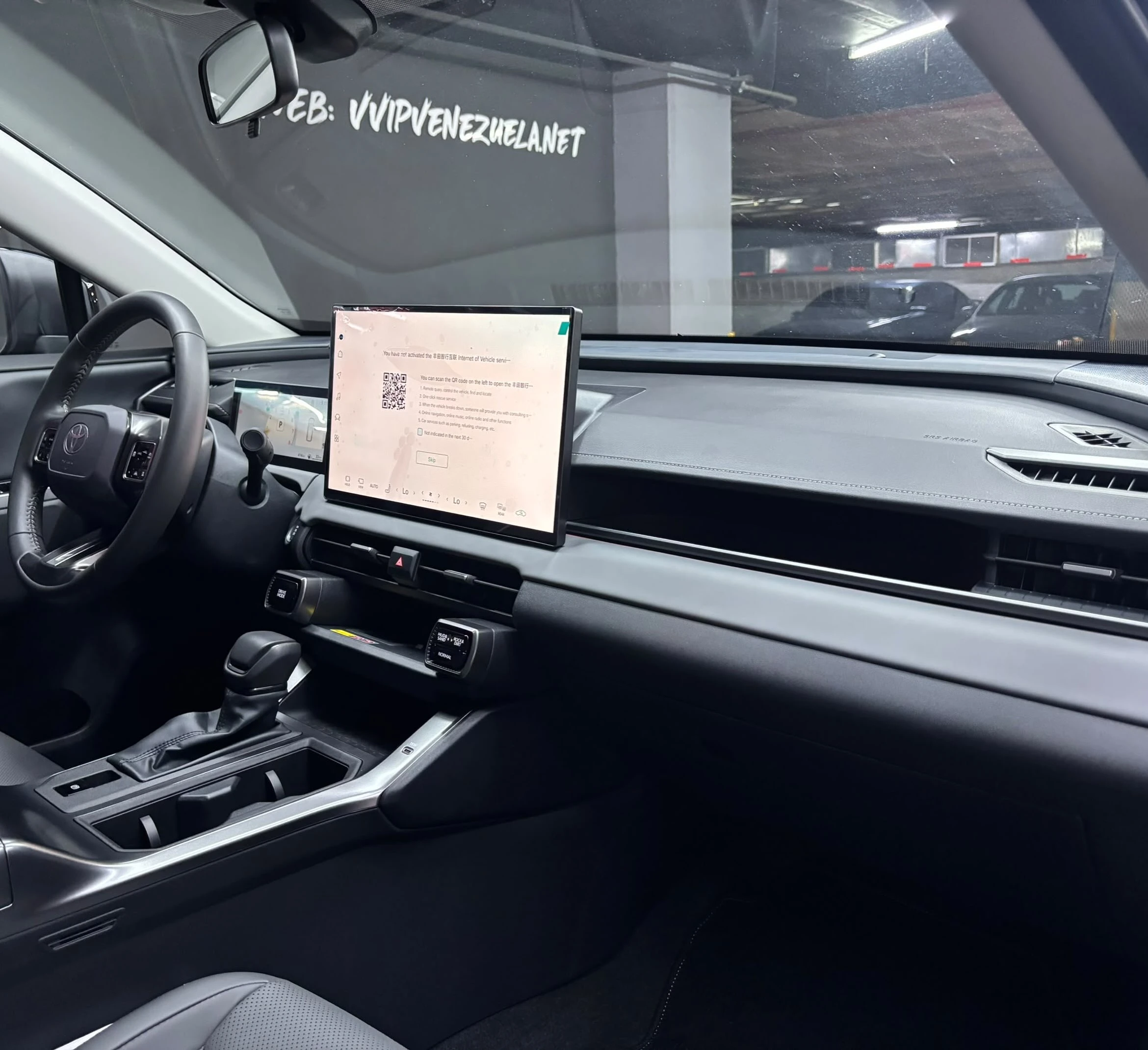2026 Toyota RAV4 — photo 9
