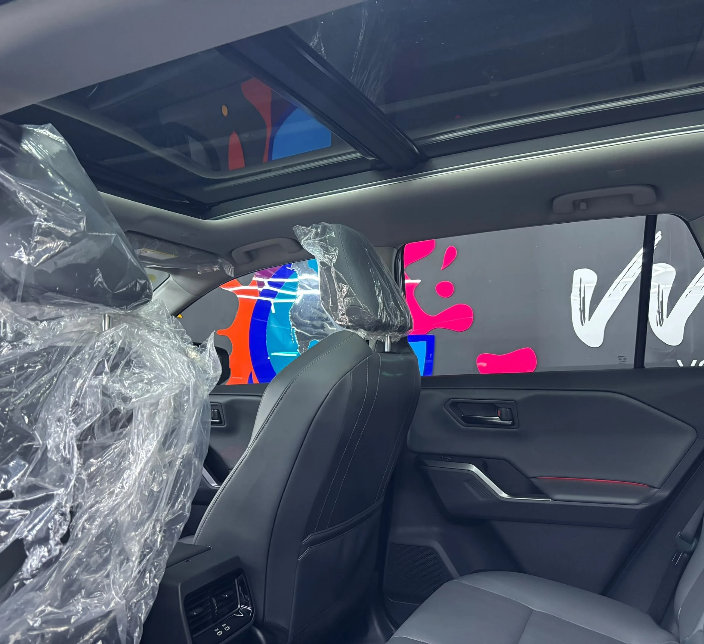 2026 Toyota RAV4 — photo 10