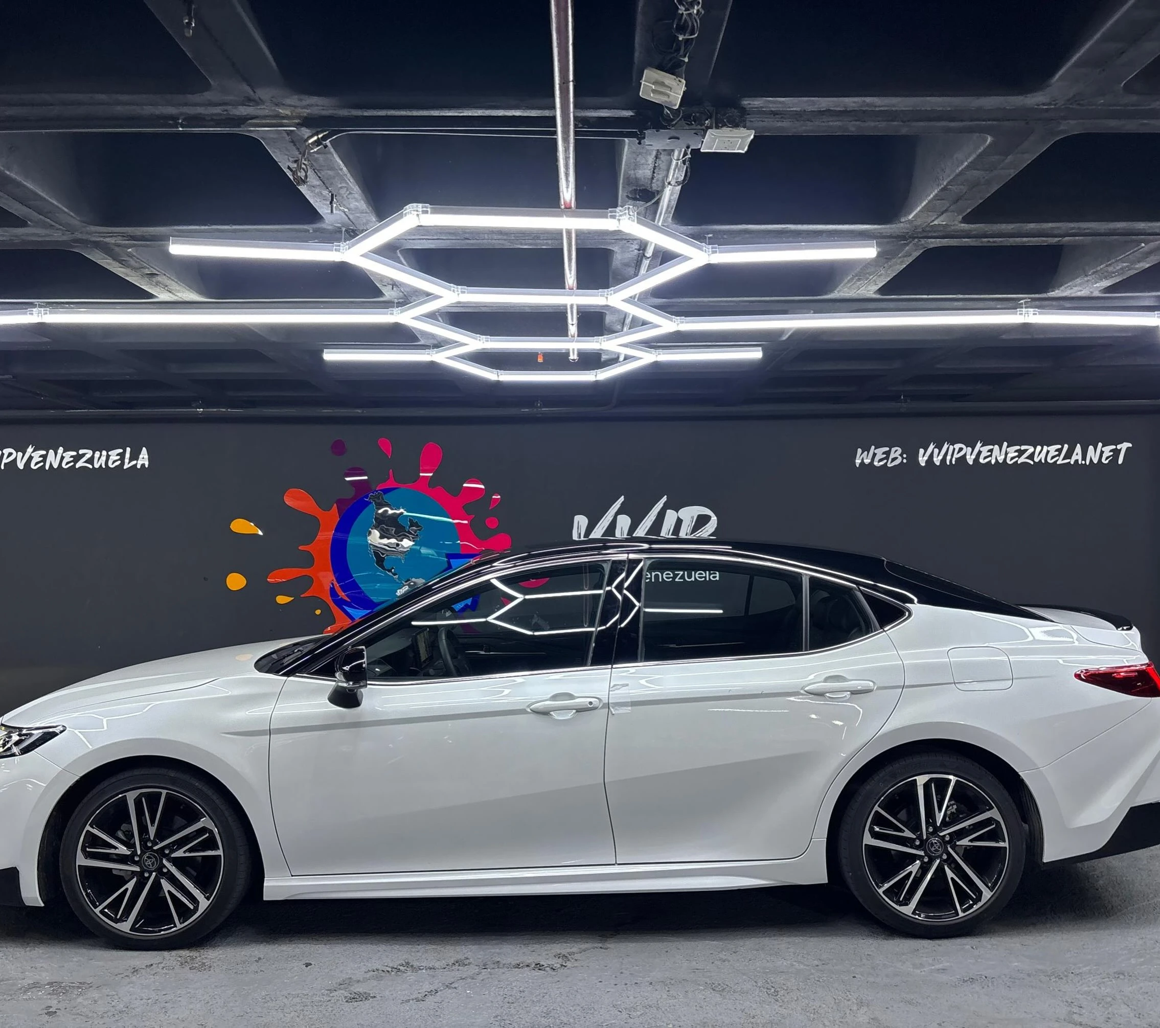 2025 Toyota Camry 2.0S — photo 3