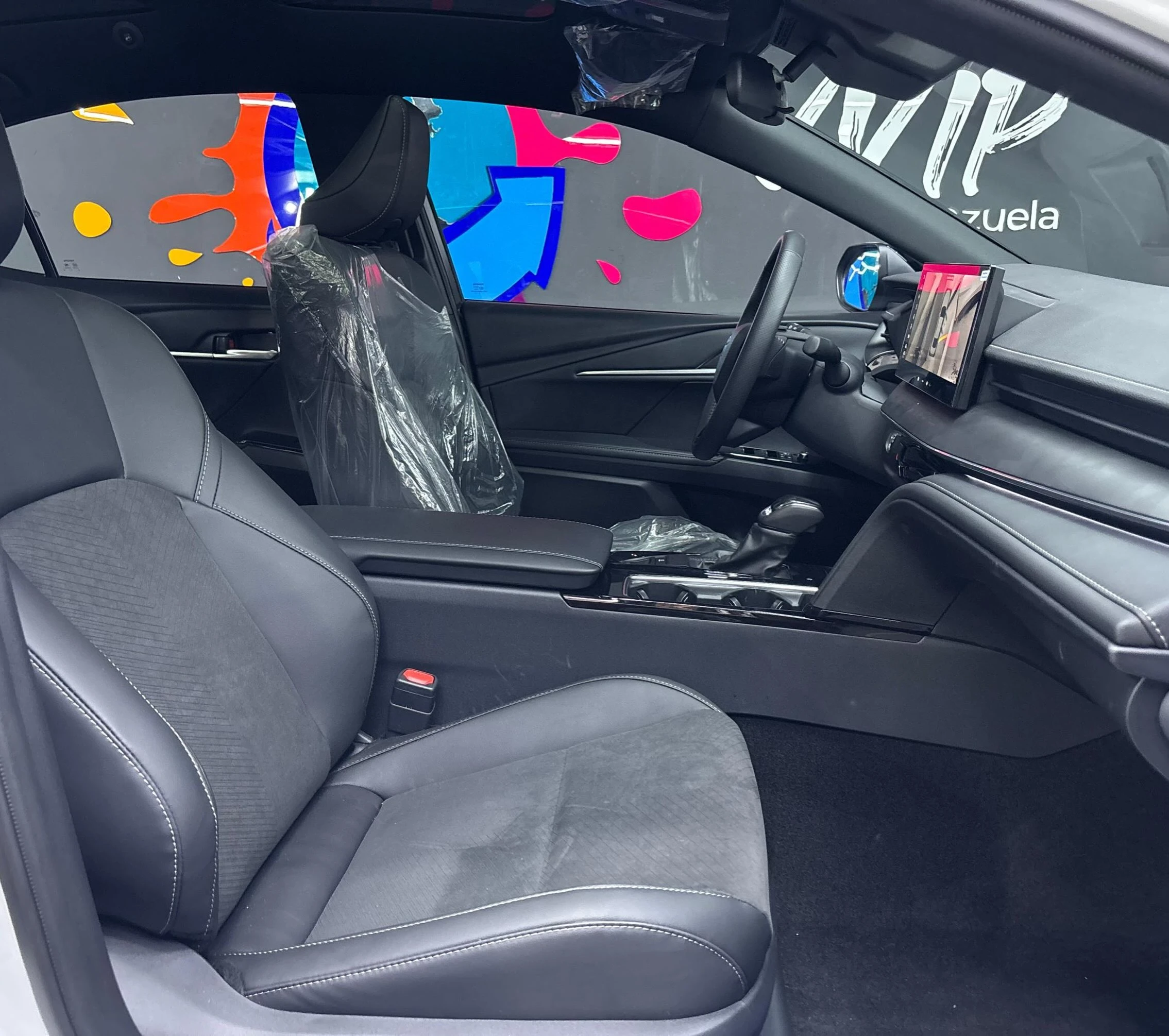 2025 Toyota Camry 2.0S — photo 13
