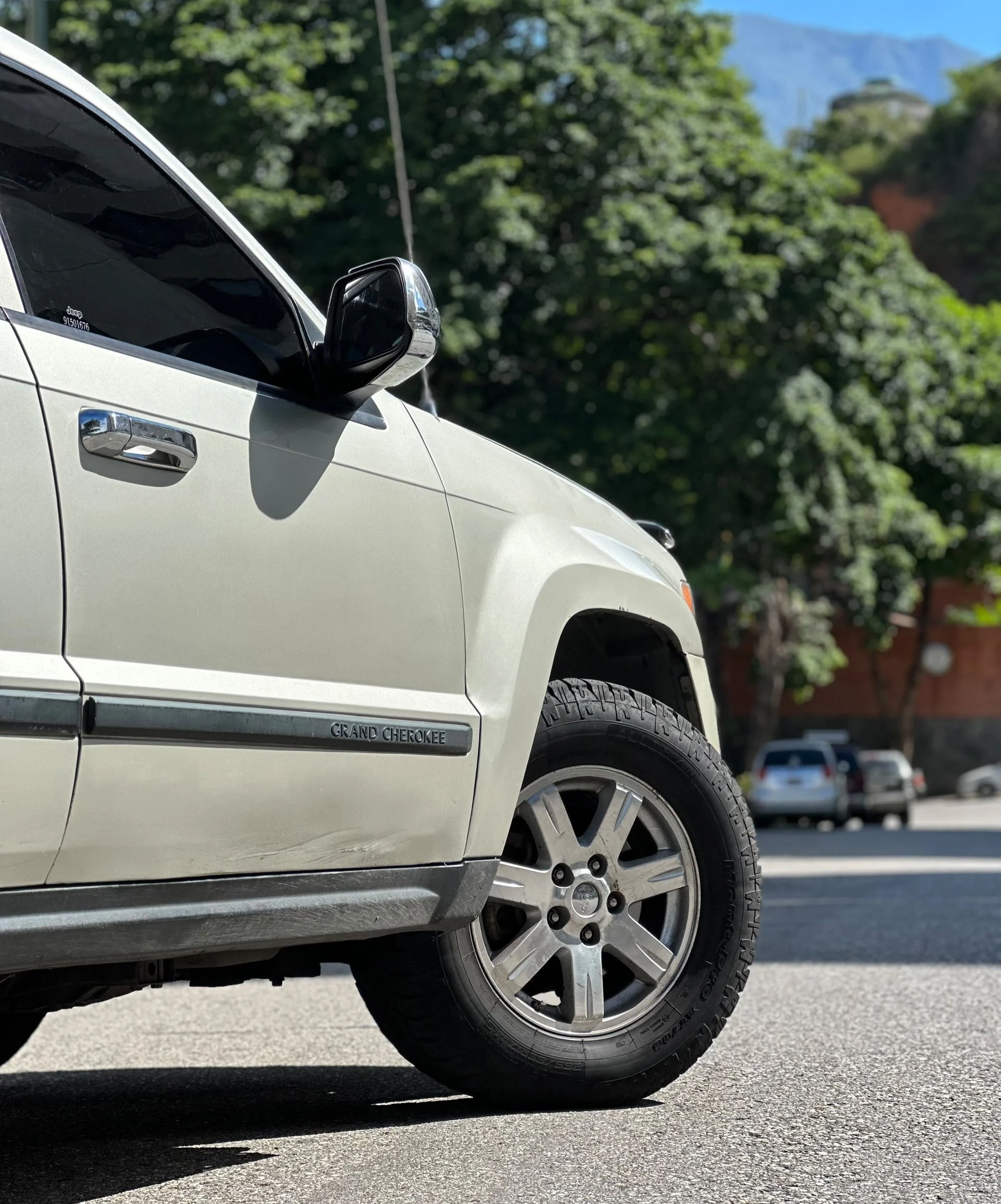 2009 Jeep Grand Cherokee Laredo — photo 4