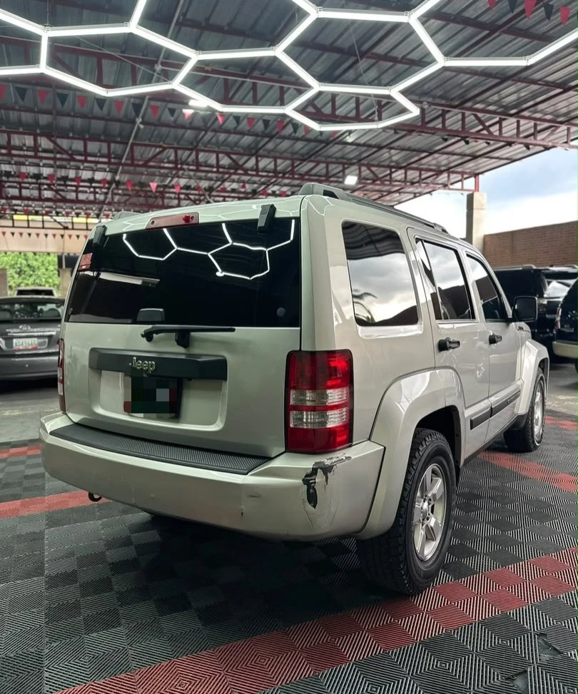 2012 Jeep Cherokee Kk — photo 2