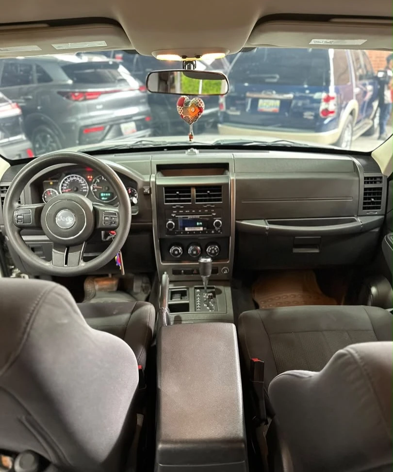 2012 Jeep Cherokee Kk — photo 7