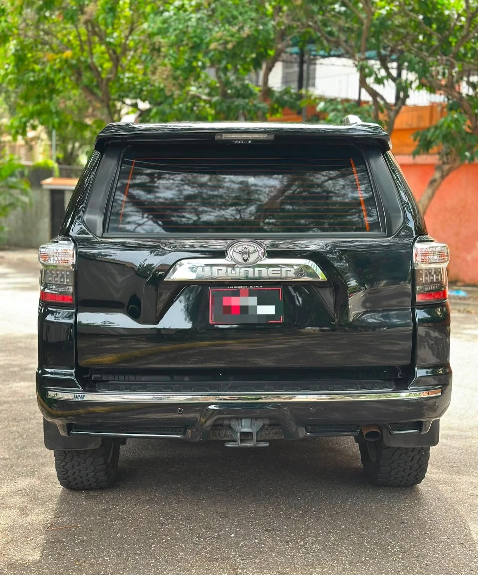 2018 Toyota 4Runner Limited — photo 5