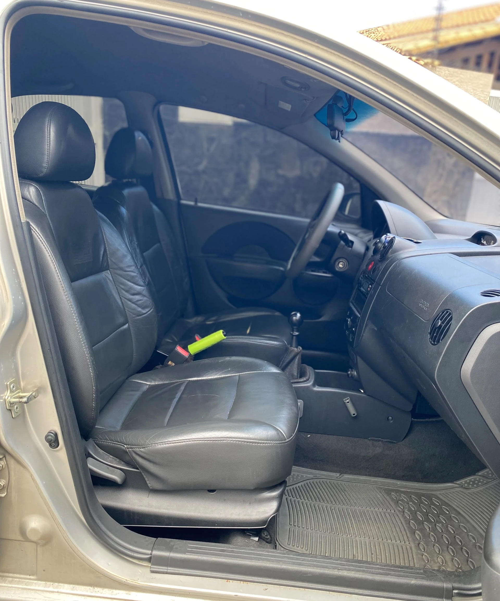 2010 Chevrolet Aveo — photo 7