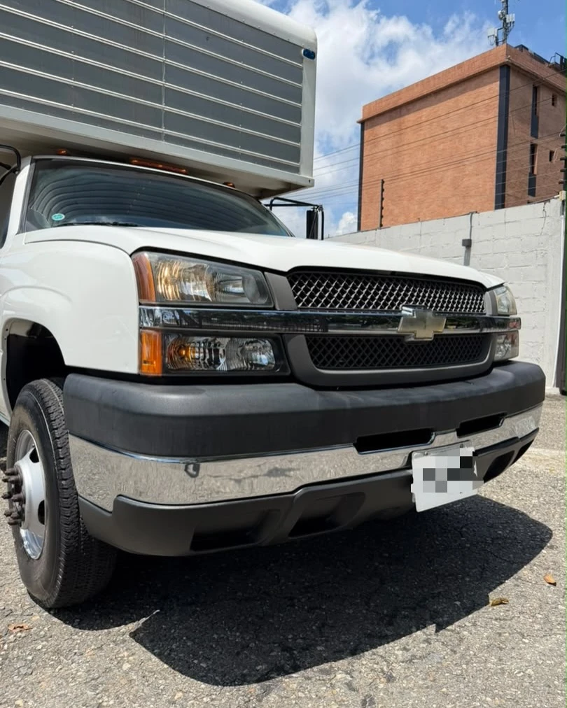 2007 Chevrolet Silverado — photo 2