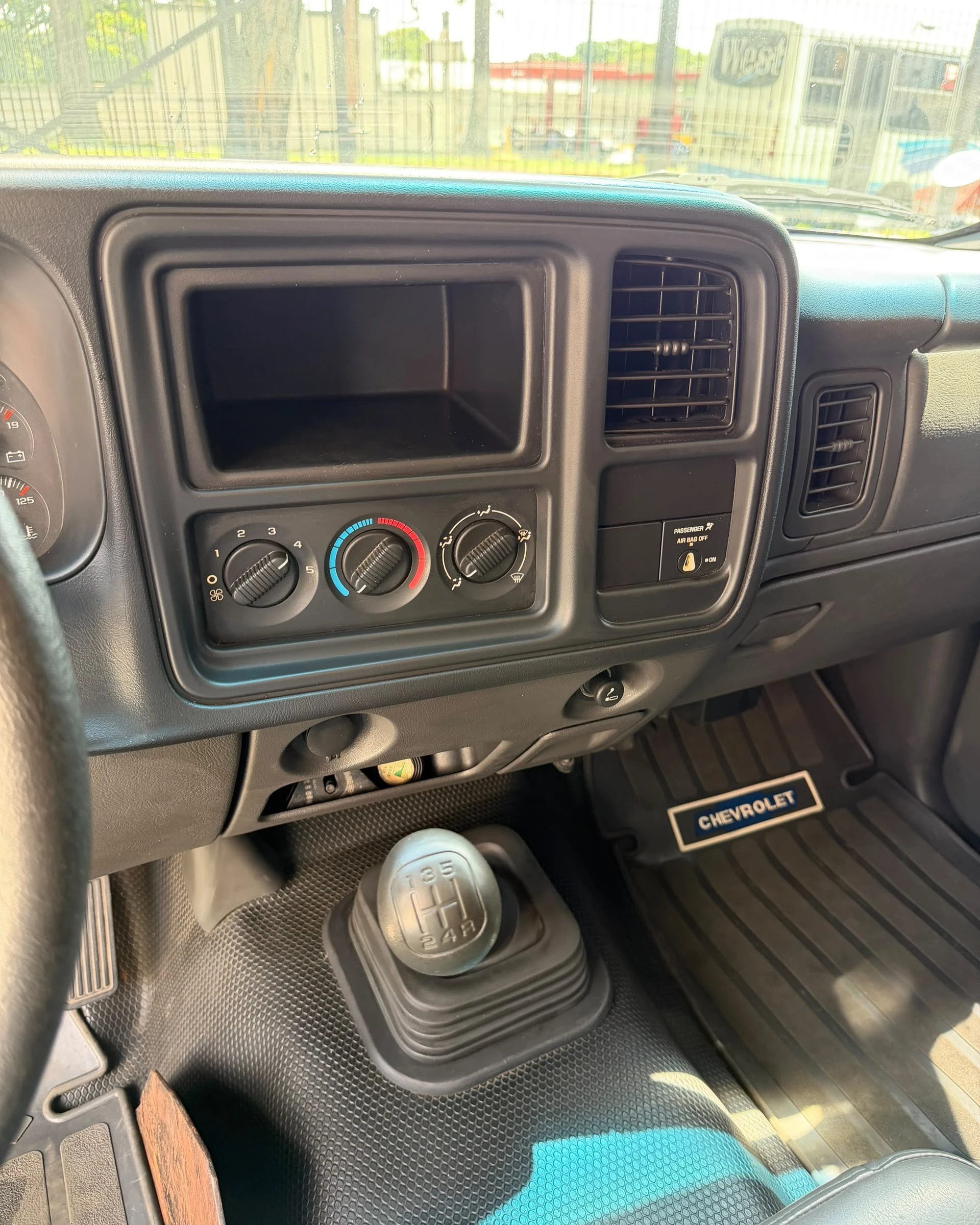 2007 Chevrolet Silverado — photo 13