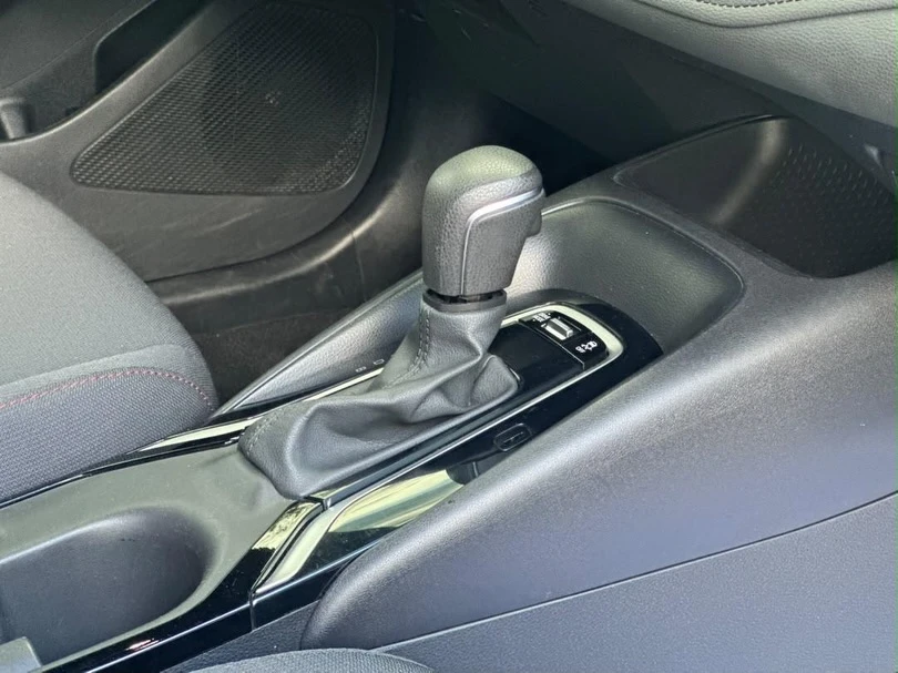 2024 Toyota Corolla SE — photo 2