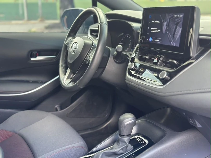 2024 Toyota Corolla SE — photo 8