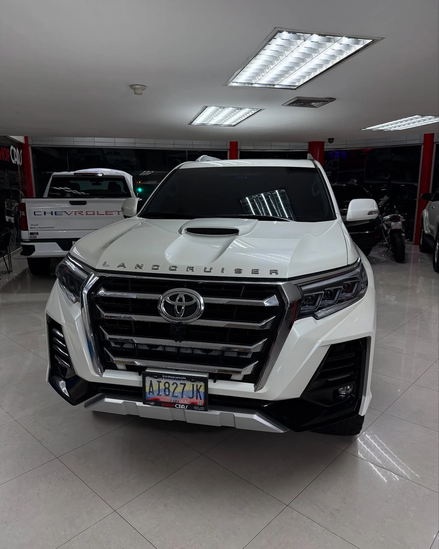 2023 Toyota Land Cruiser Prado — photo 3