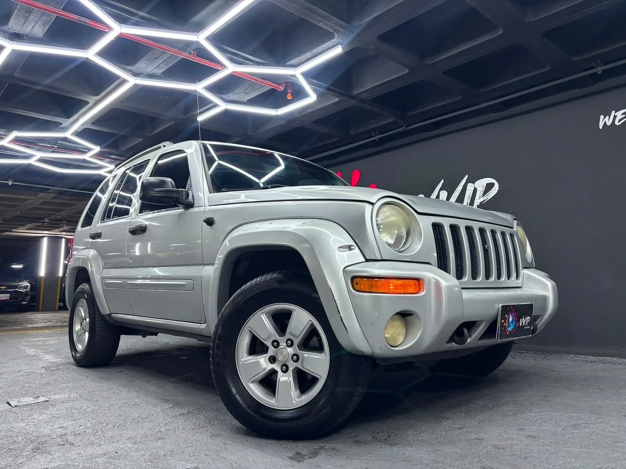 2004 Jeep Cherokee