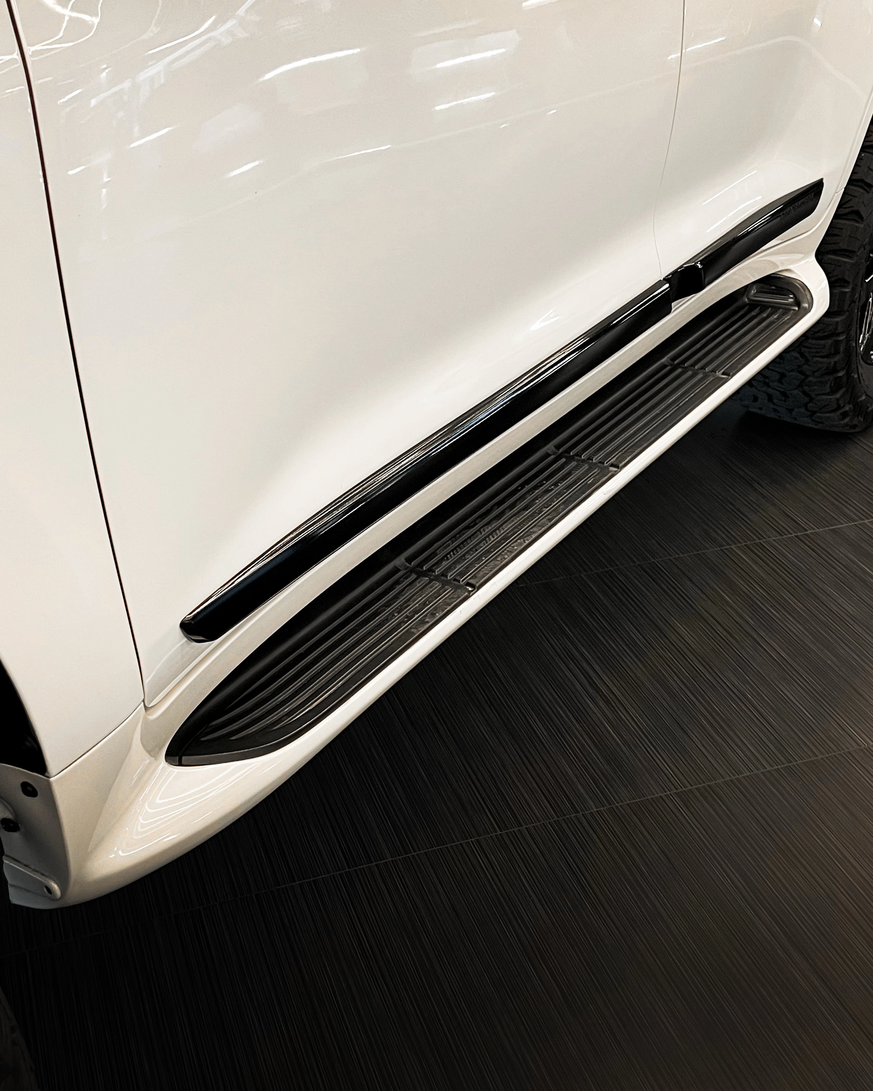 2018 Toyota Land Cruiser 200 VXS 5.7 V8 — photo 4
