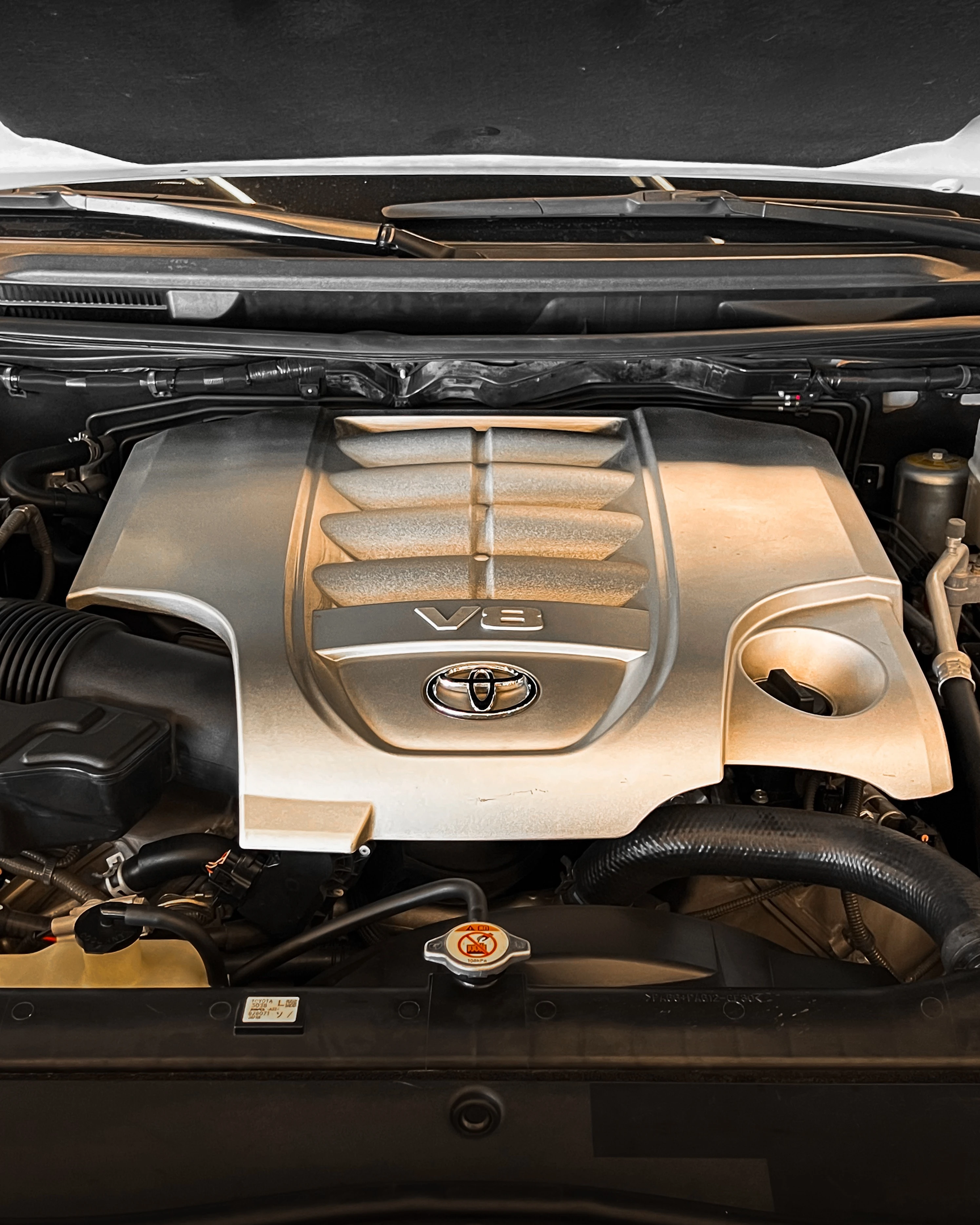 2018 Toyota Land Cruiser 200 VXS 5.7 V8 — photo 6