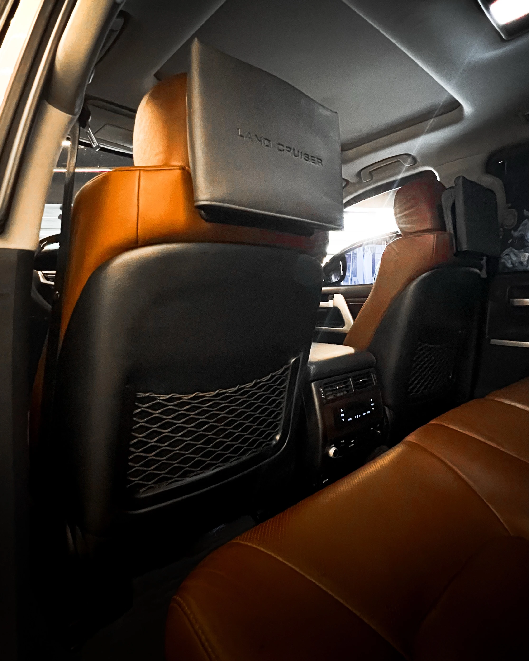 2018 Toyota Land Cruiser 200 VXS 5.7 V8 — photo 14